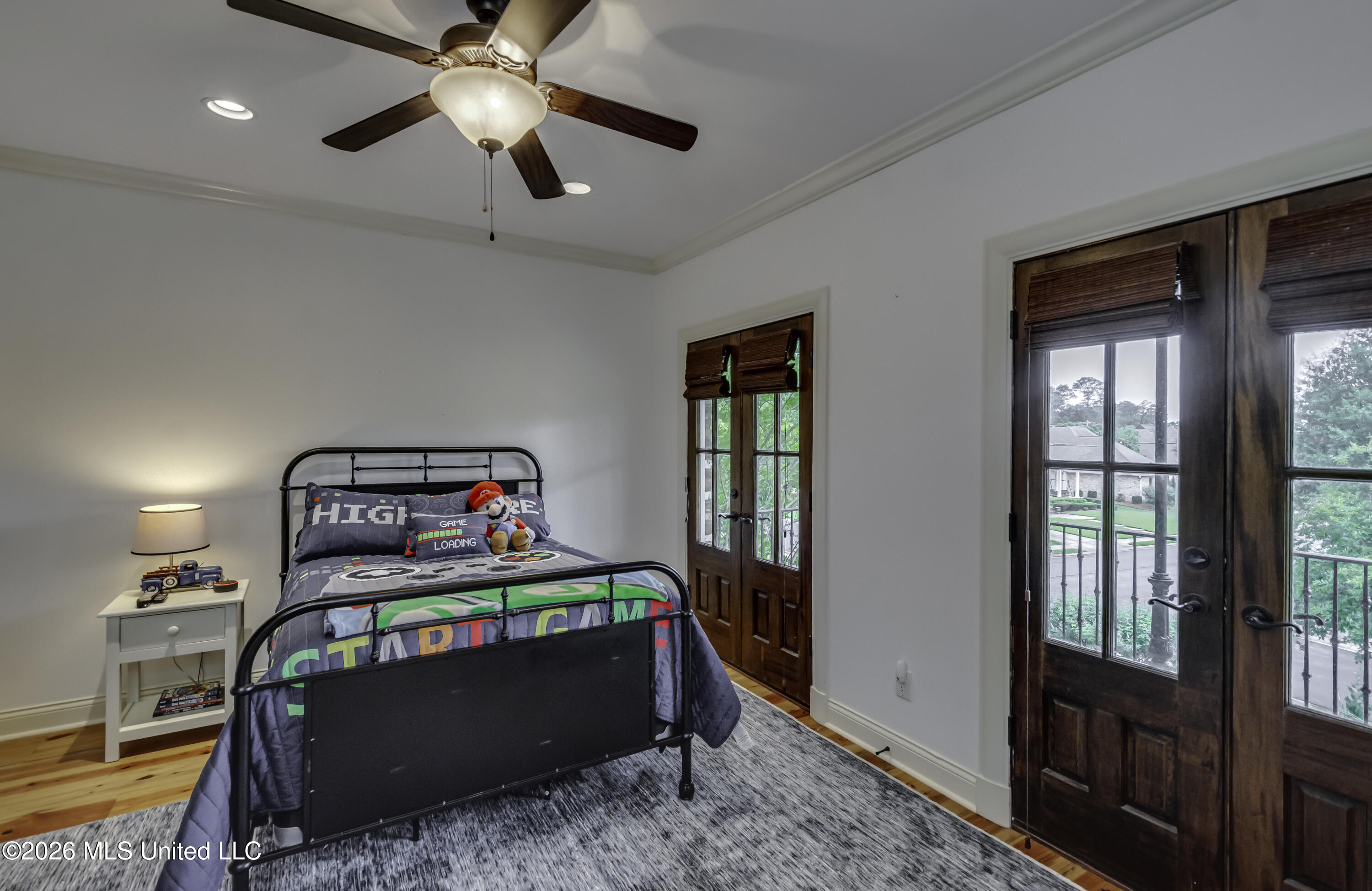 100 Arbor Landing Property Photo 32