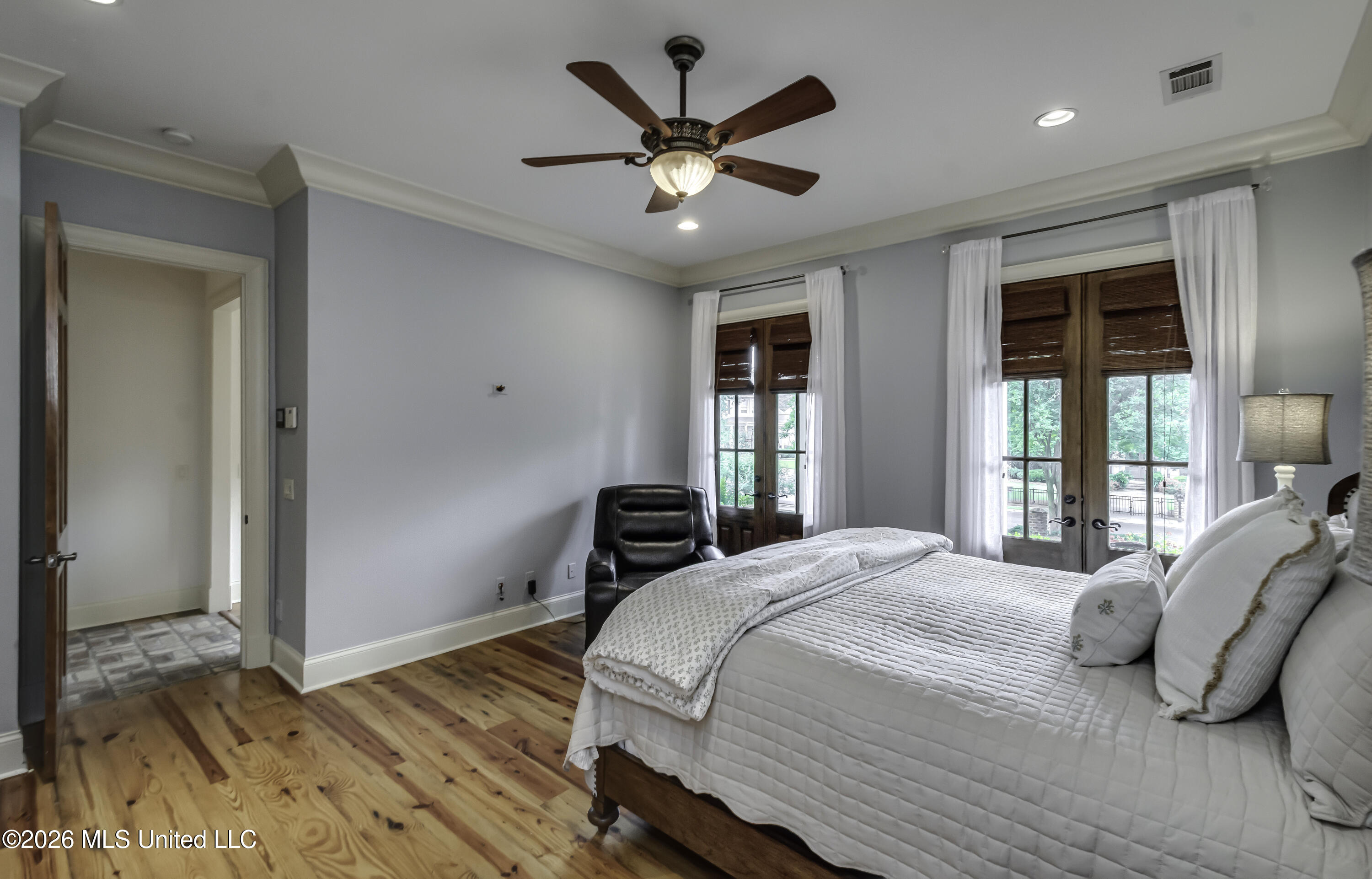 100 Arbor Landing Property Photo 52