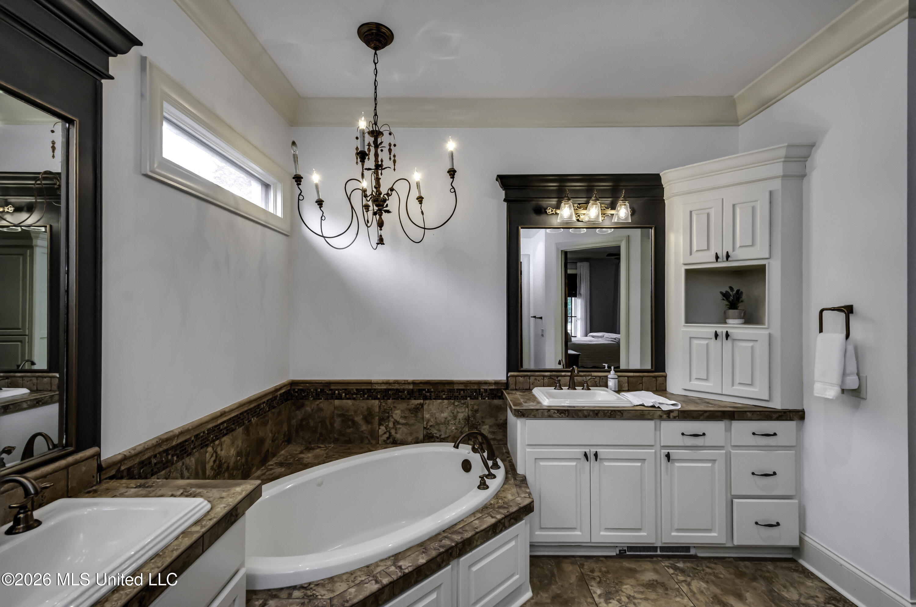 100 Arbor Landing Property Photo 55