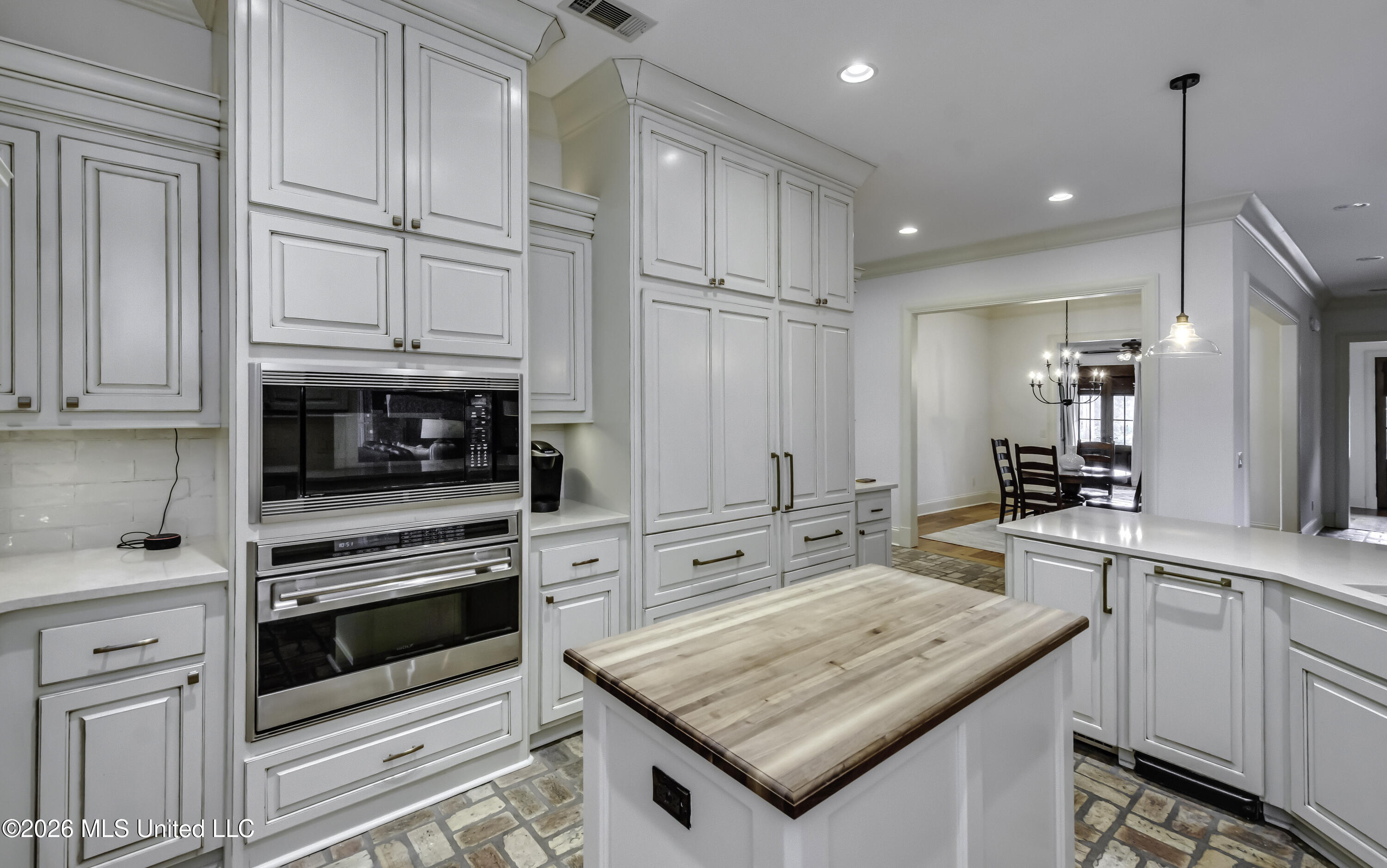 100 Arbor Landing Property Photo 68