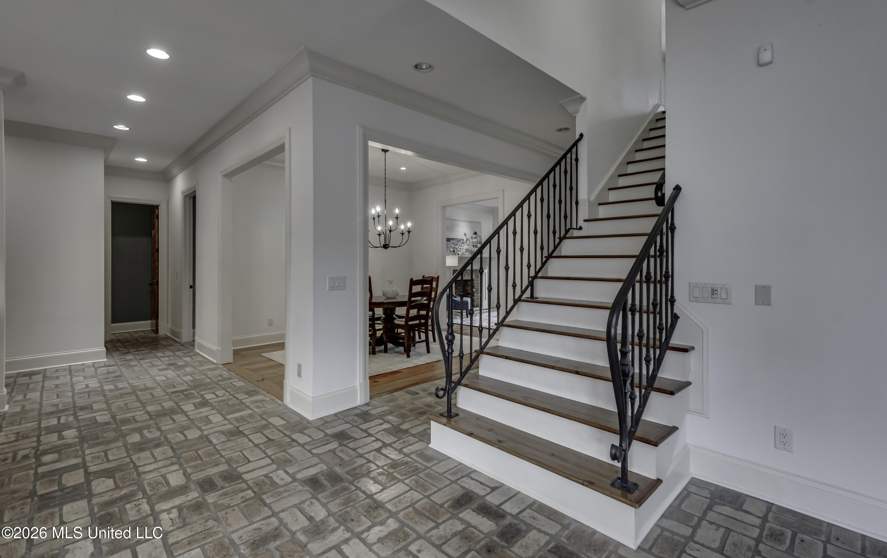 100 Arbor Landing Property Photo 77