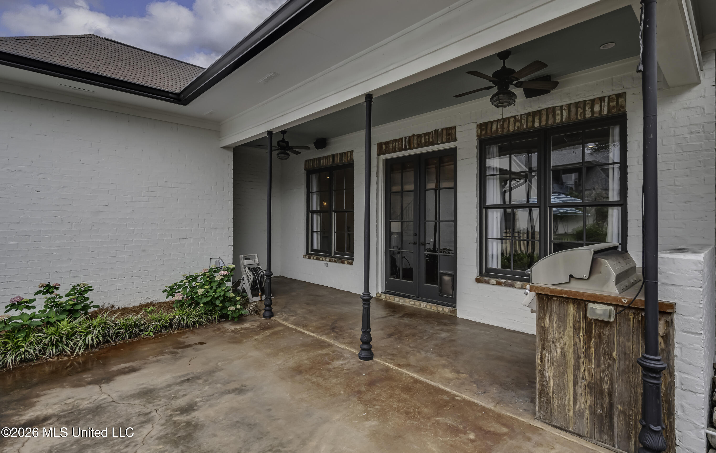 100 Arbor Landing Property Photo 81