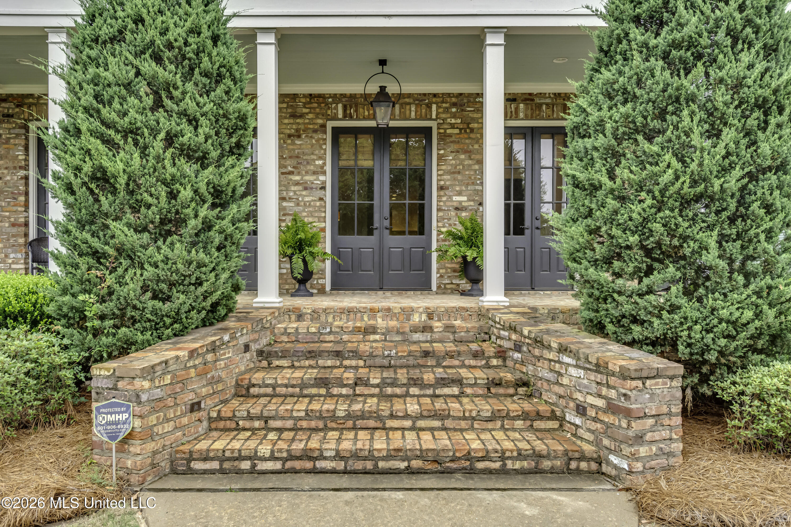 100 Arbor Landing Property Photo 89