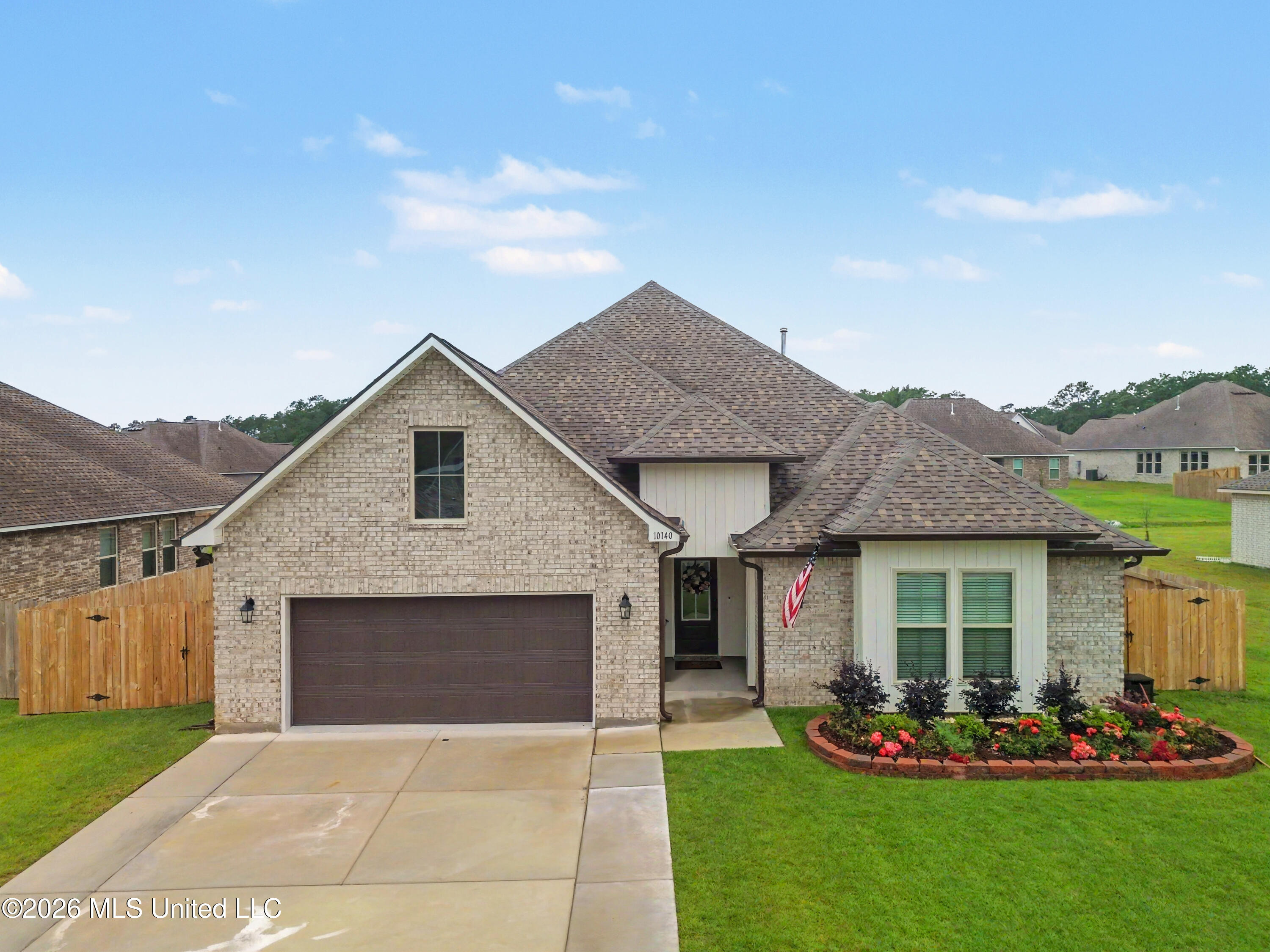 10140 Patrick Drive Property Photo 1