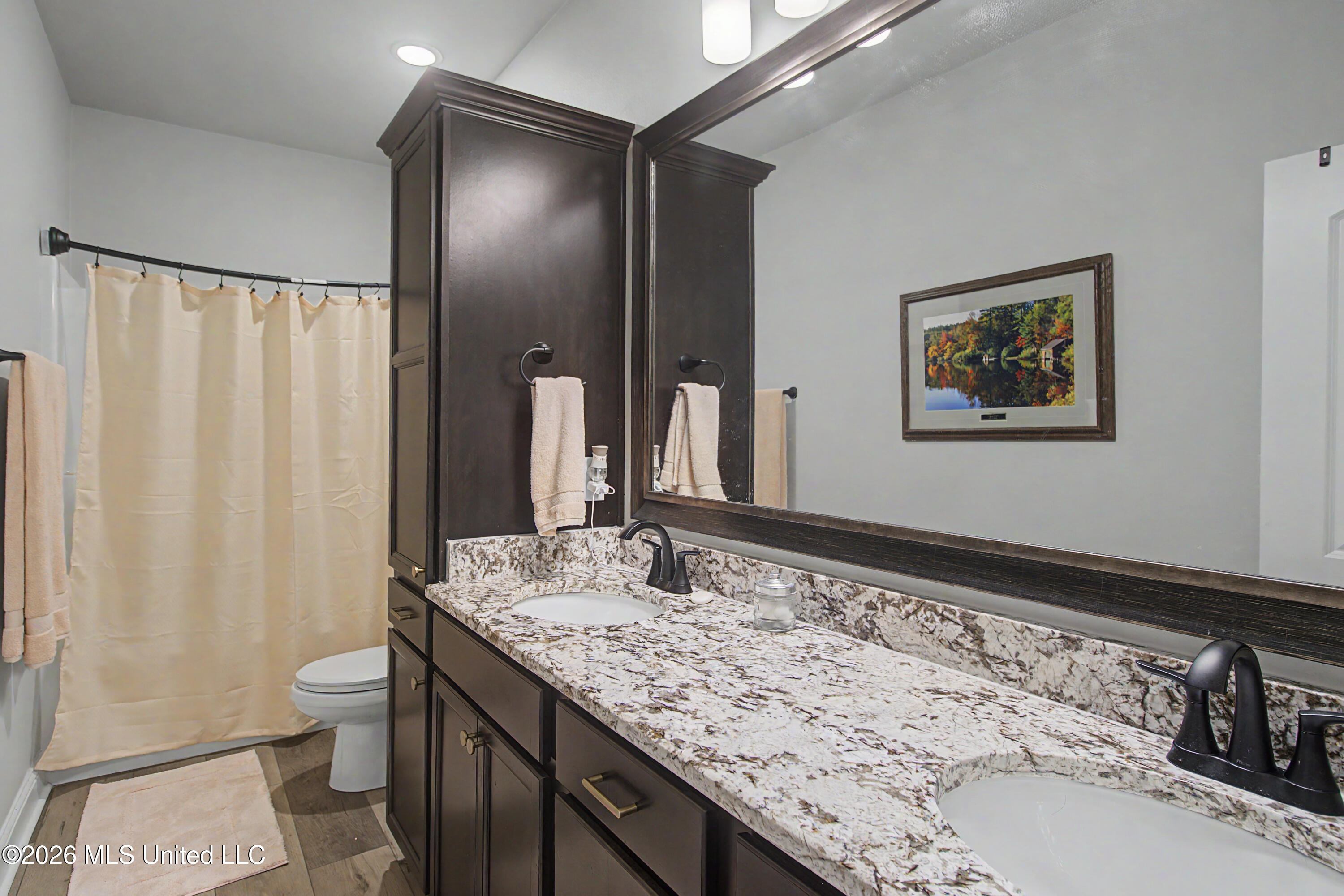 10140 Patrick Drive Property Photo 14