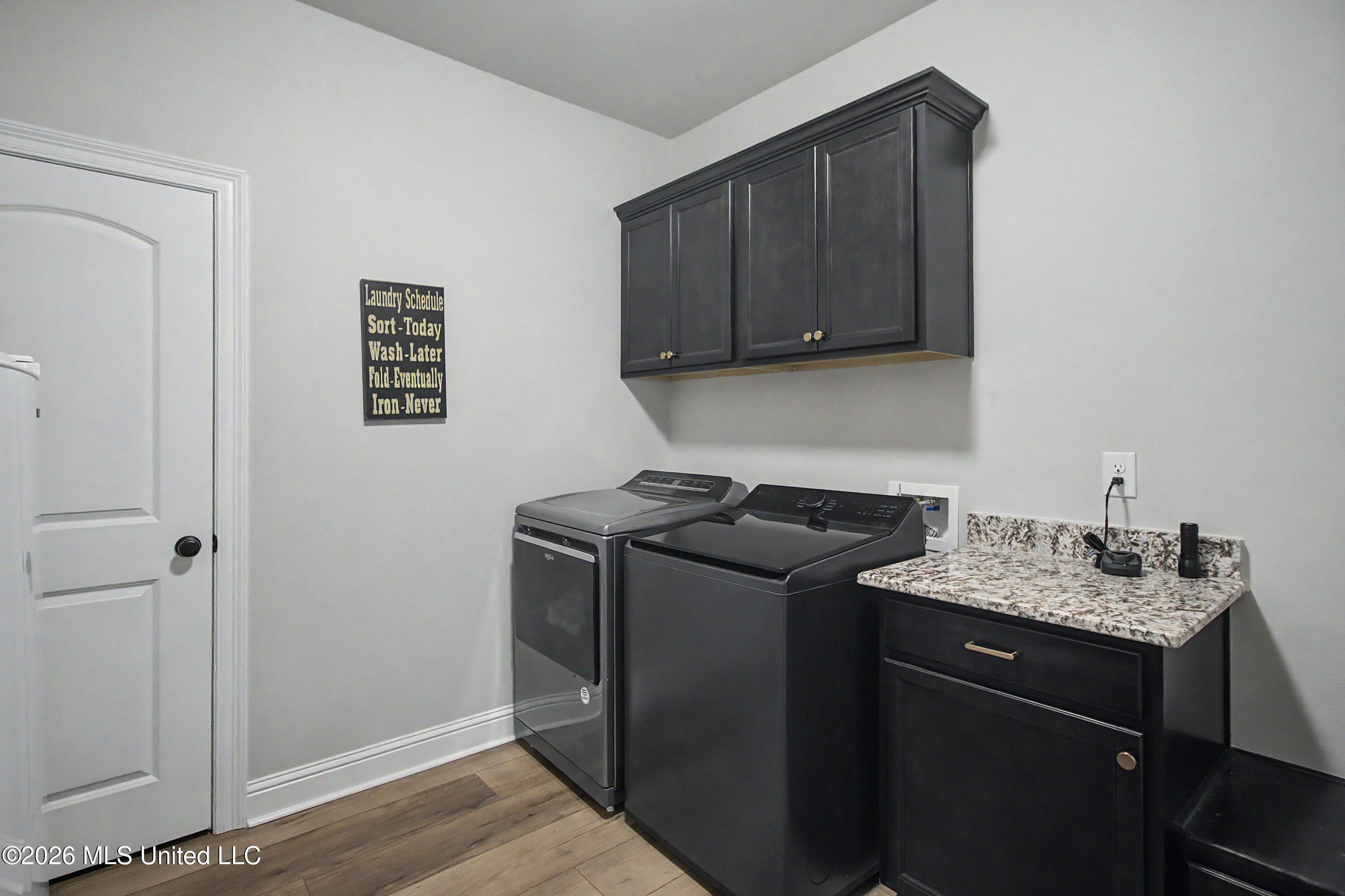 10140 Patrick Drive Property Photo 15