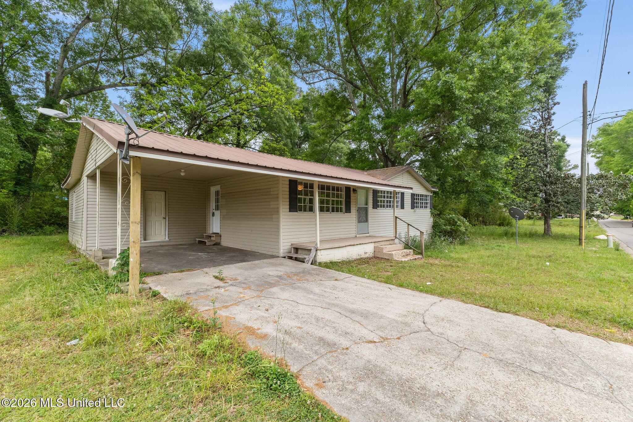 1430 Hendricks Street Property Photo 2
