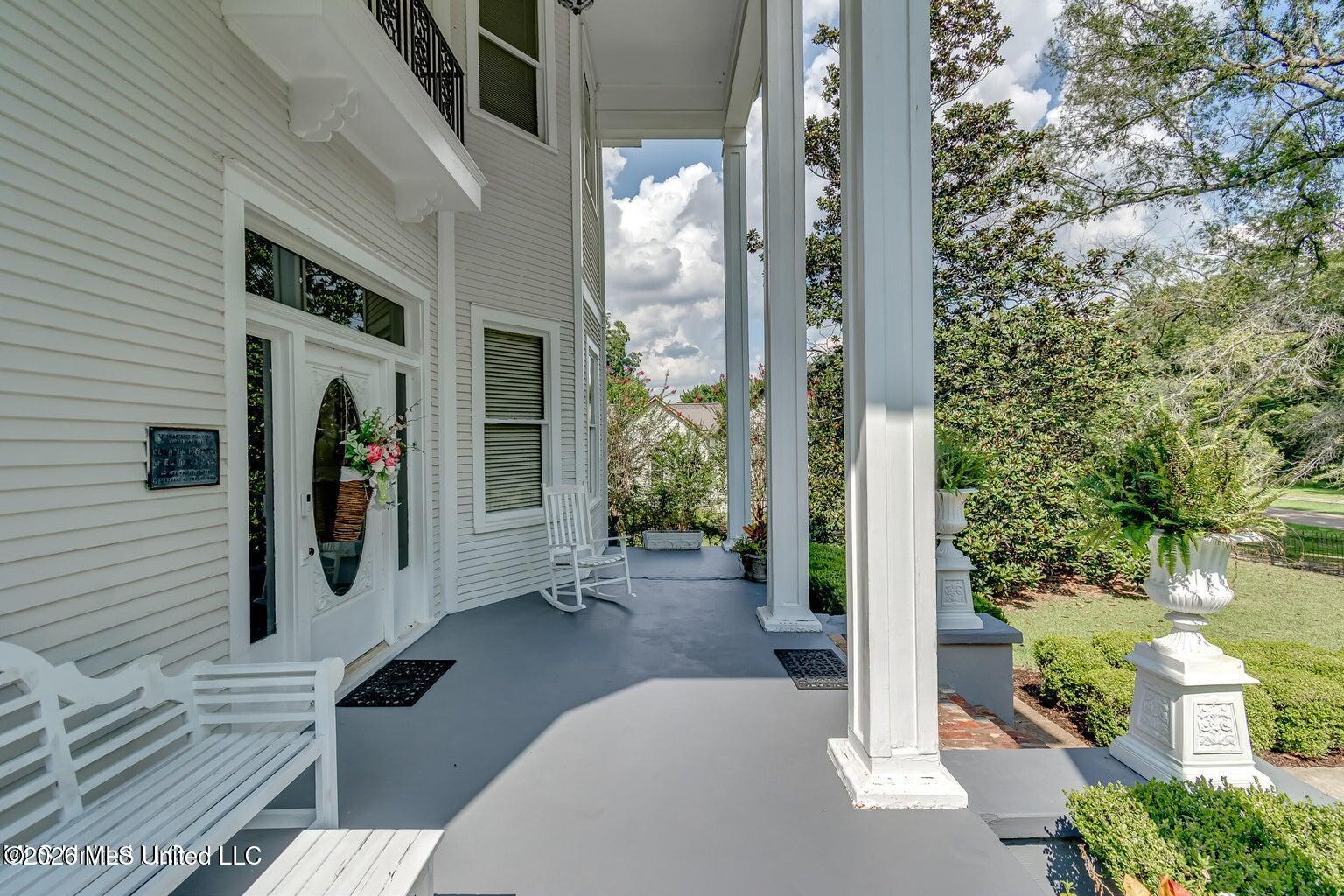 115 Railroad Avenue Property Photo 3