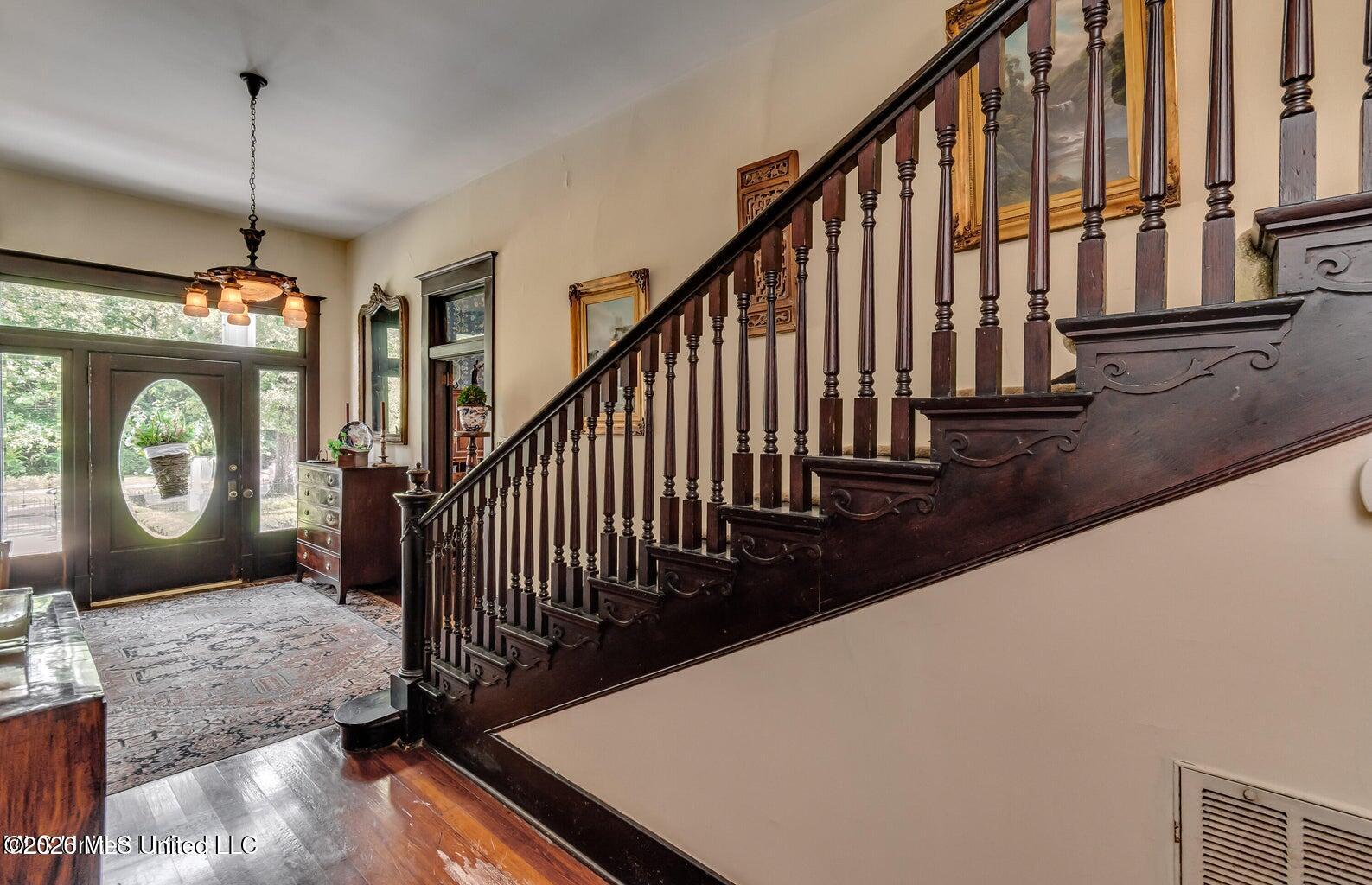 115 Railroad Avenue Property Photo 8