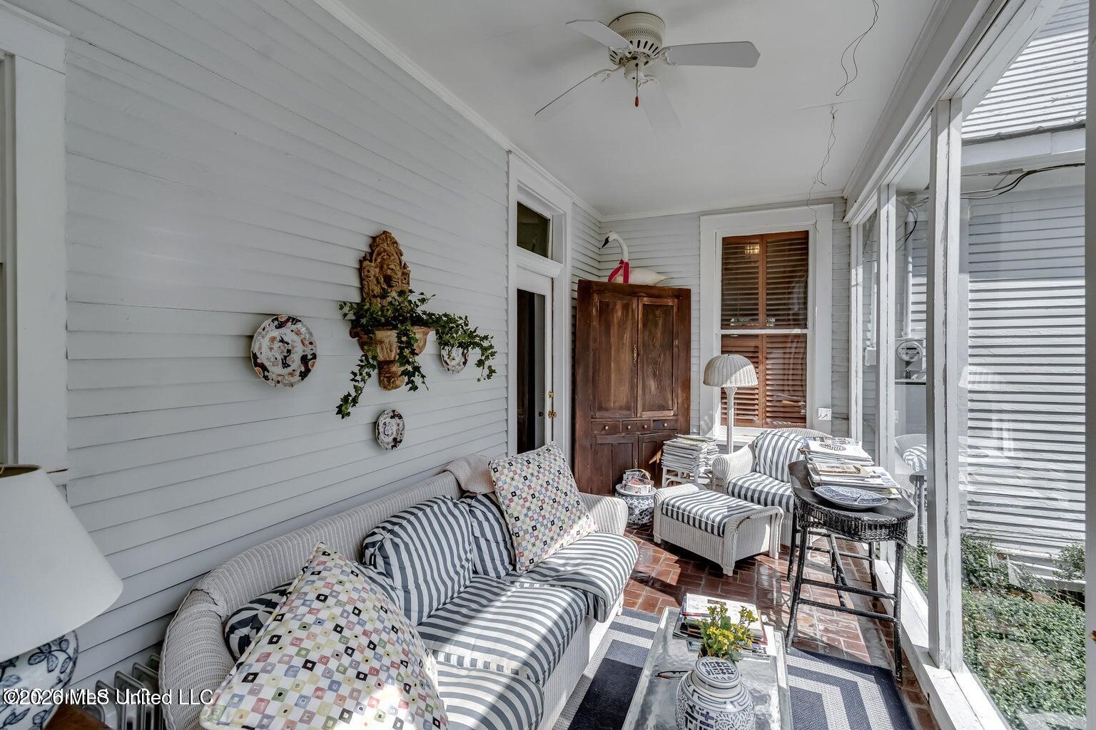 115 Railroad Avenue Property Photo 13