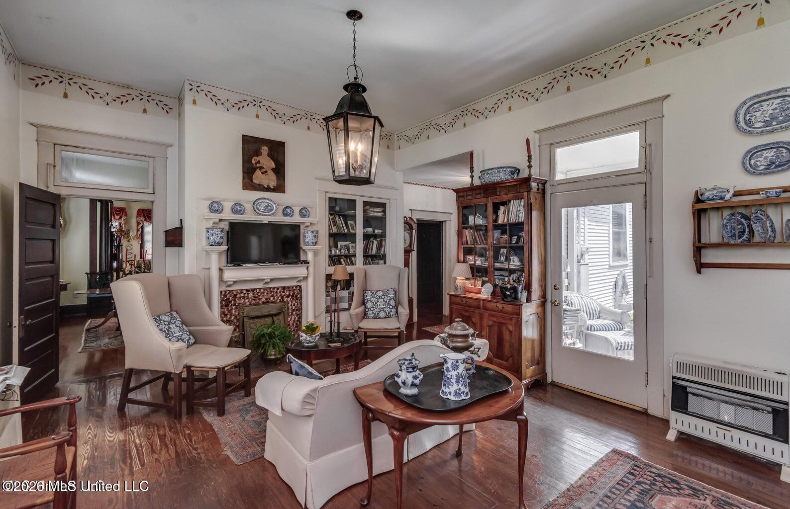 115 Railroad Avenue Property Photo 14
