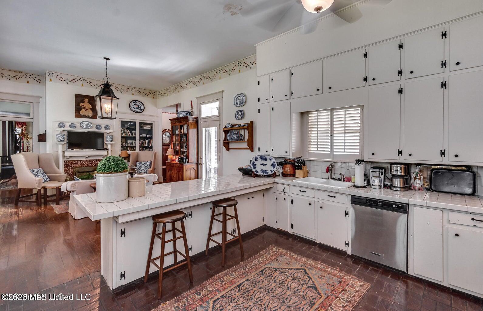 115 Railroad Avenue Property Photo 15