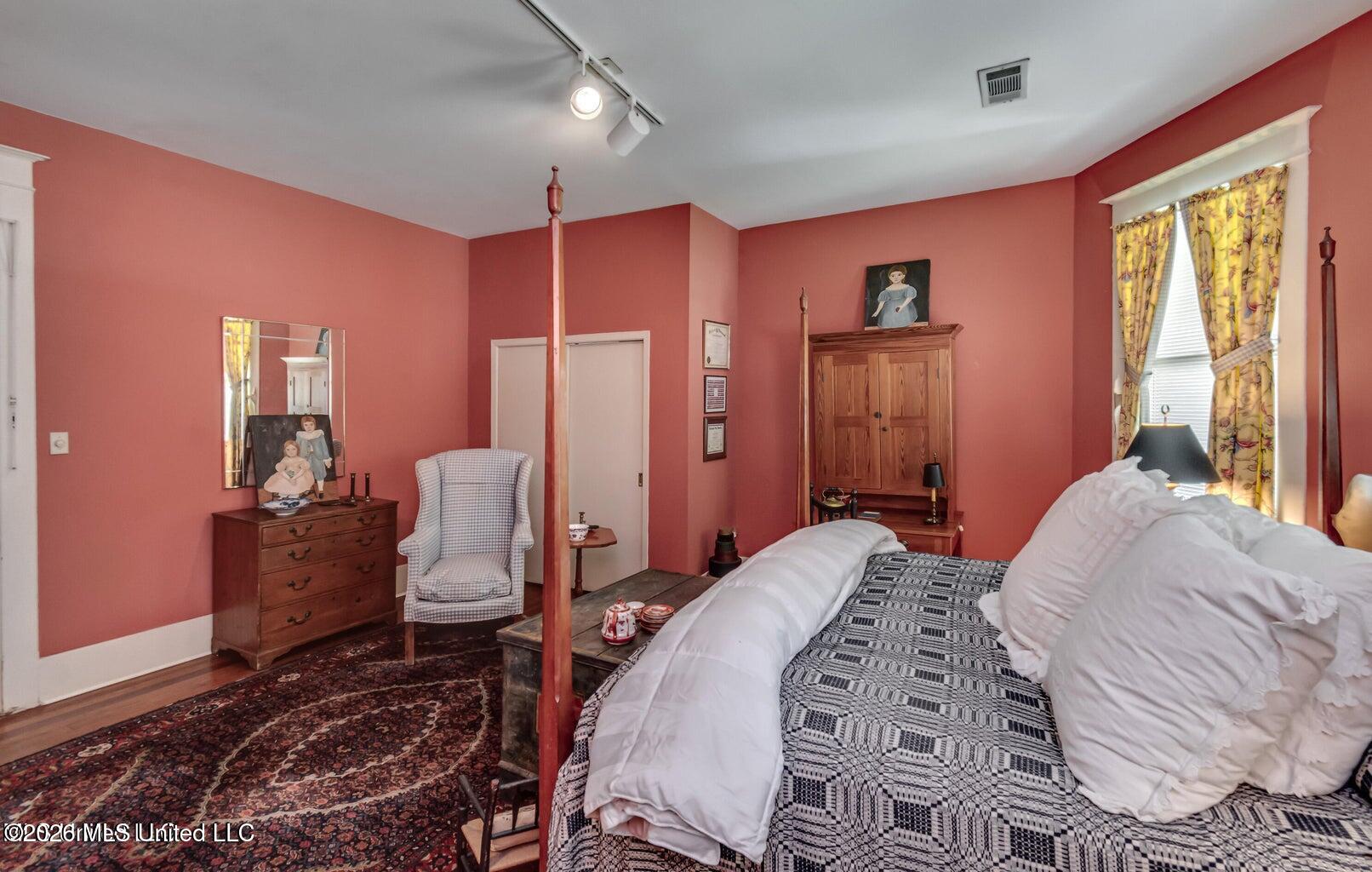 115 Railroad Avenue Property Photo 20
