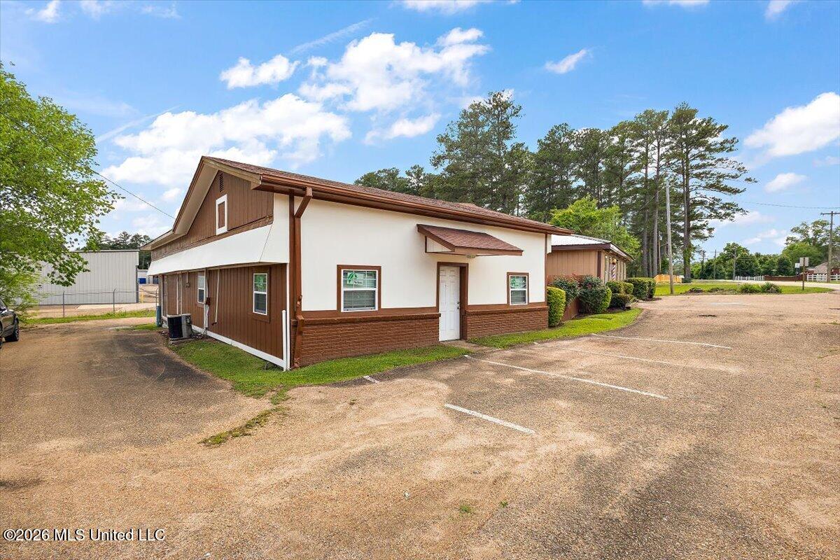 3539 Old Brandon Road Property Photo 5