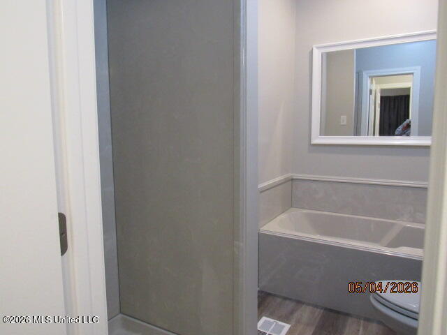 74 Moss Woods Drive Property Photo 3