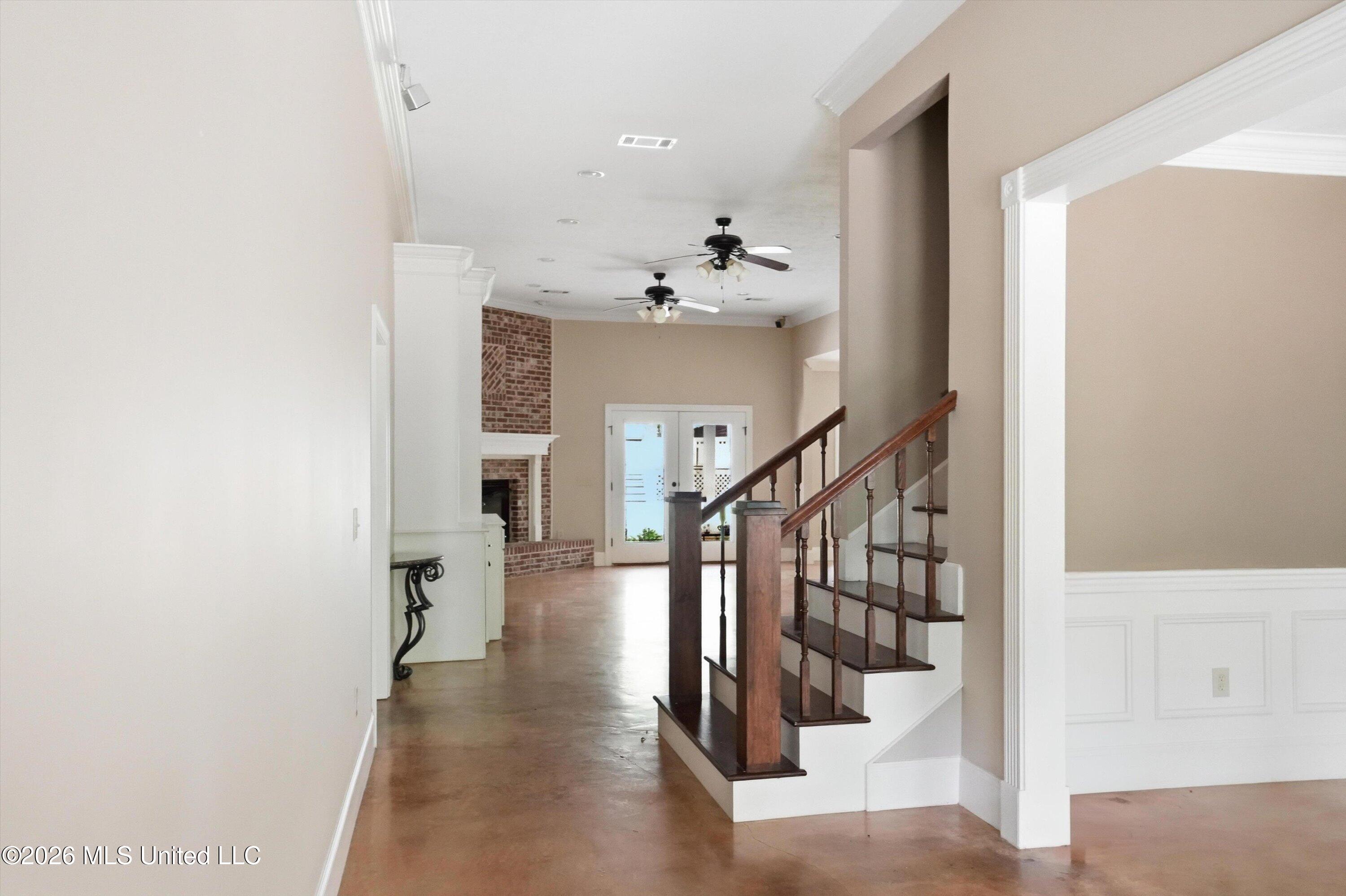 124 Pine Oak Lane Property Photo 4