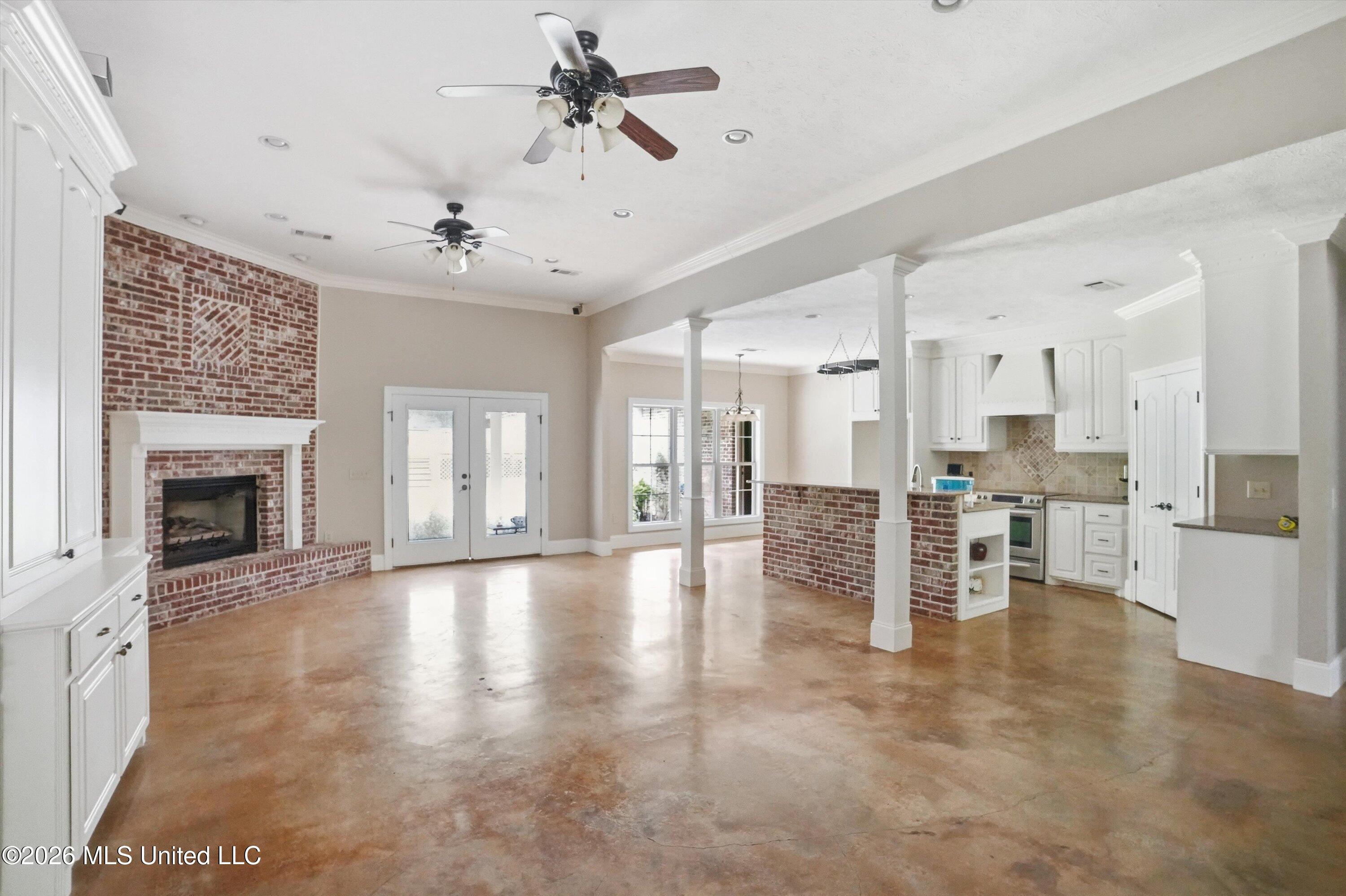 124 Pine Oak Lane Property Photo 9