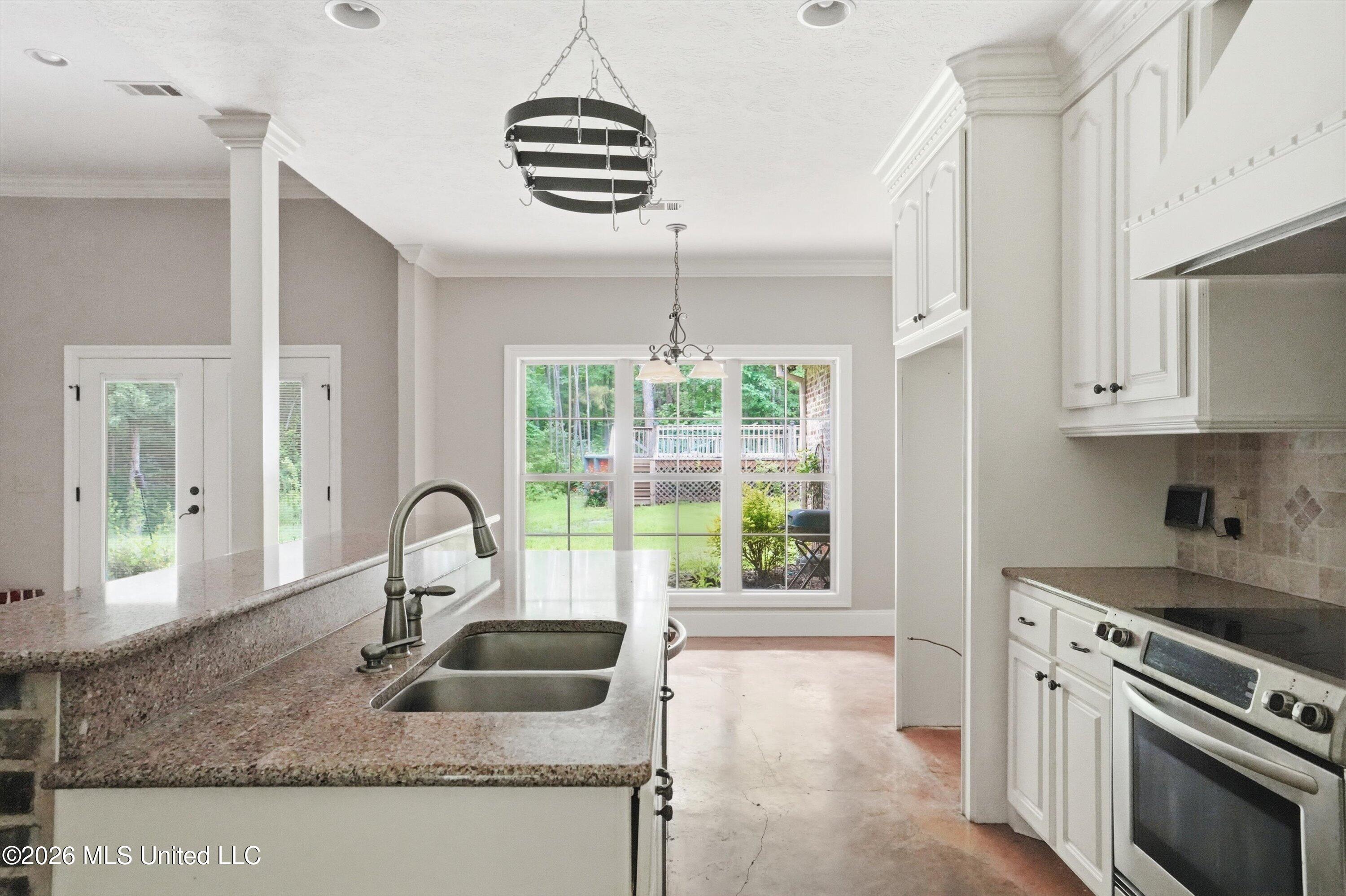 124 Pine Oak Lane Property Photo 13