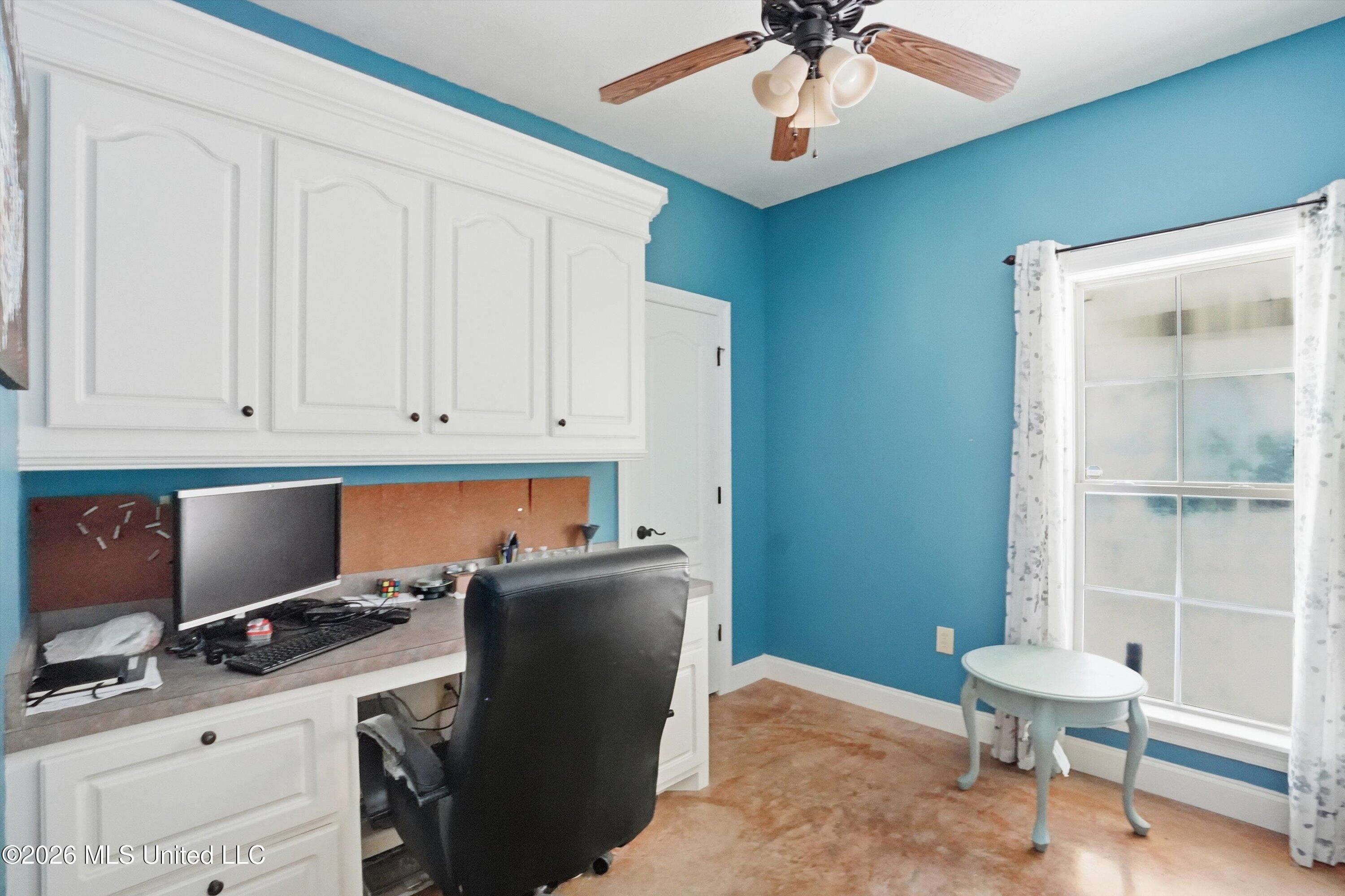 124 Pine Oak Lane Property Photo 18