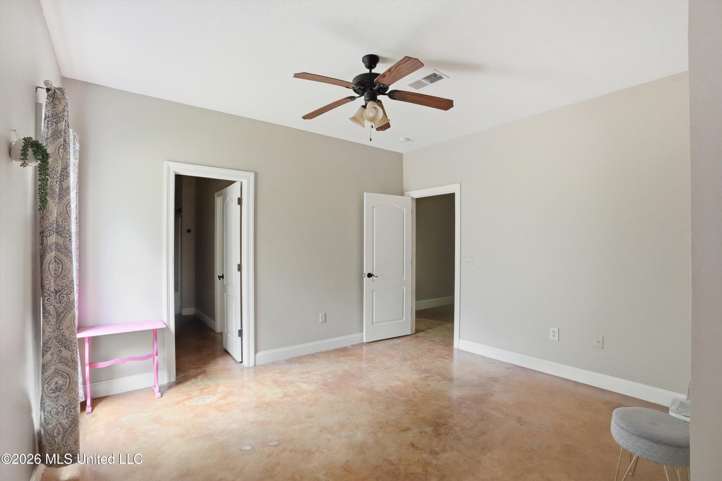 124 Pine Oak Lane Property Photo 25