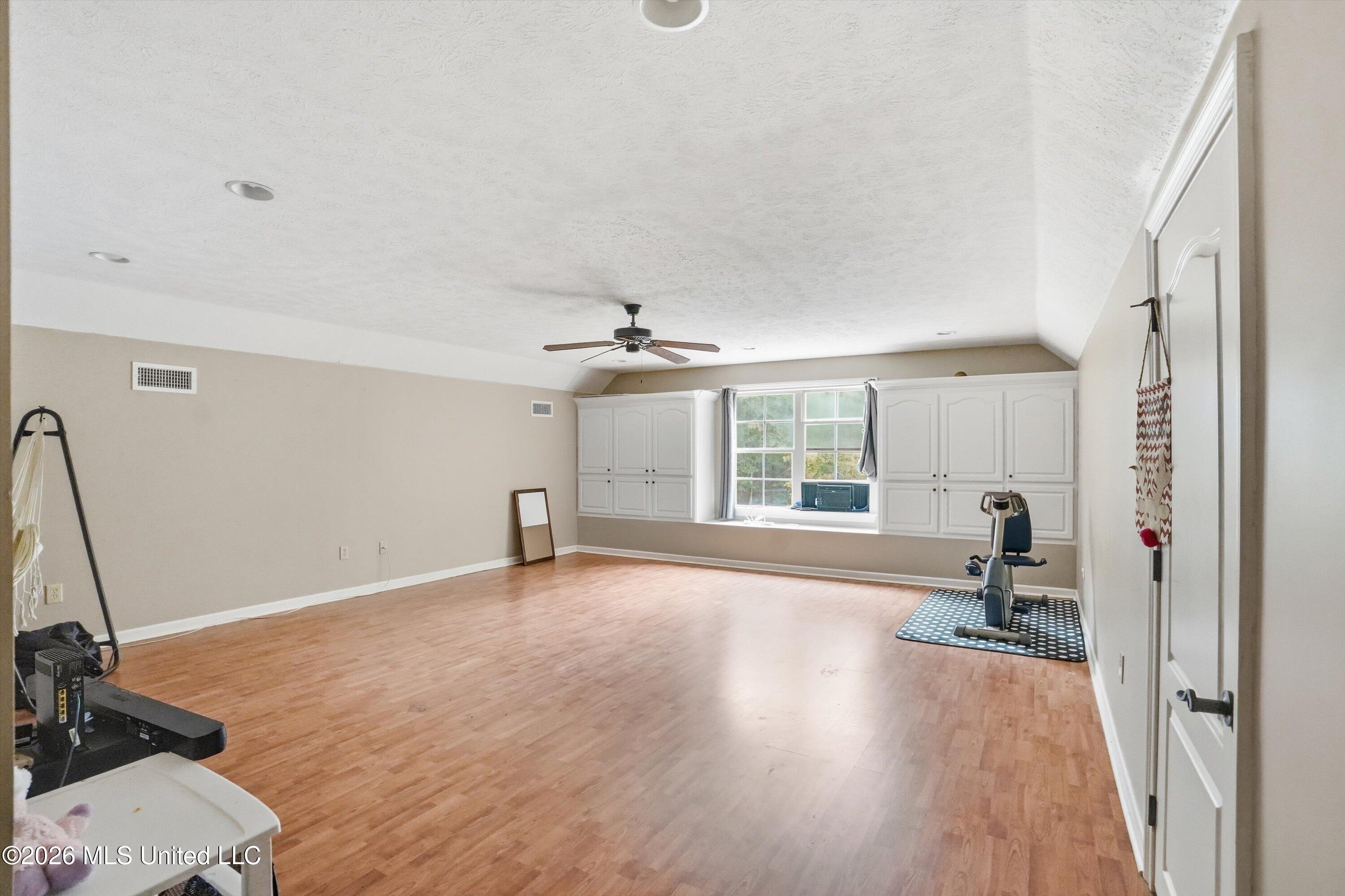 124 Pine Oak Lane Property Photo 38
