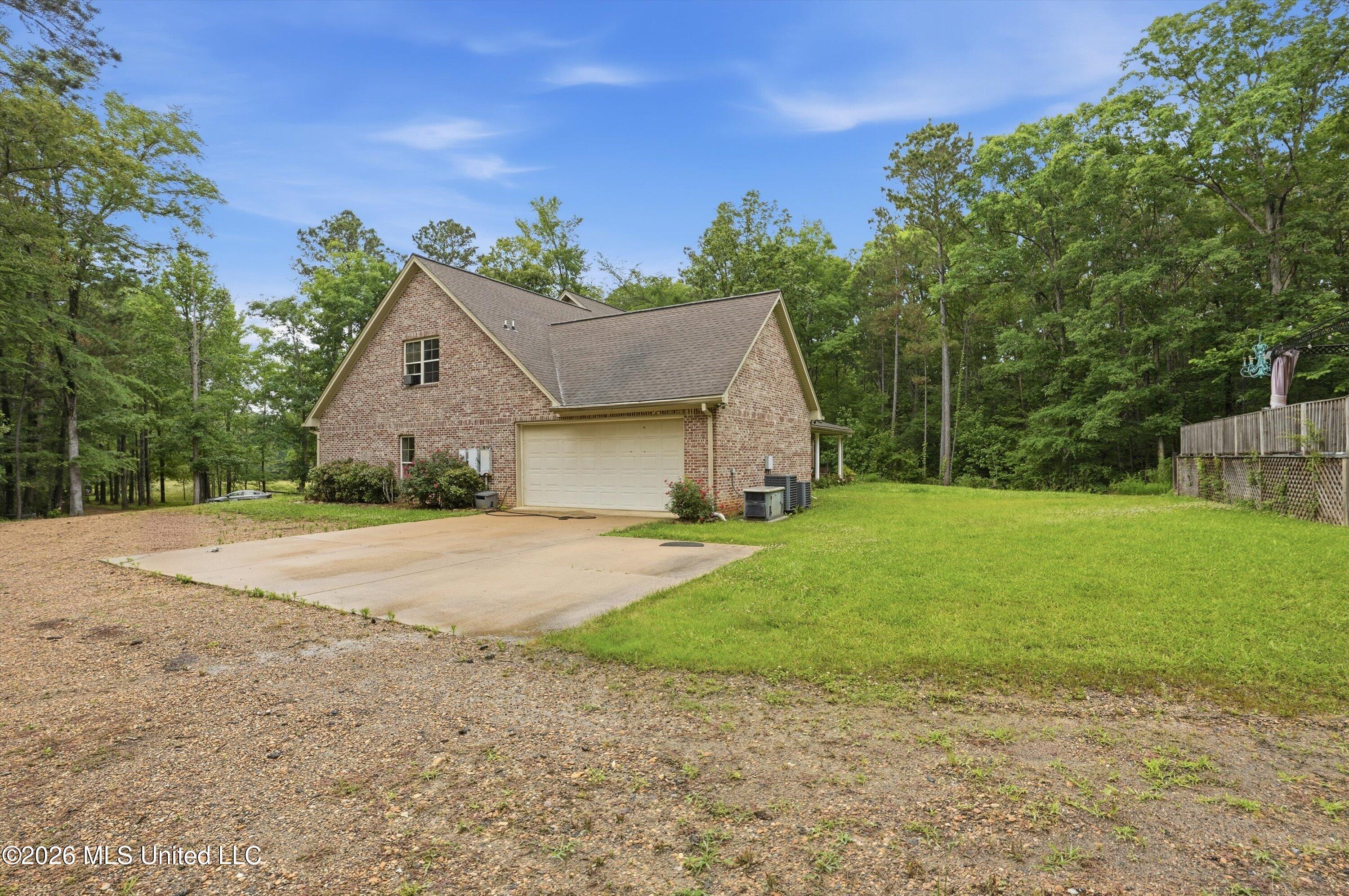 124 Pine Oak Lane Property Photo 43