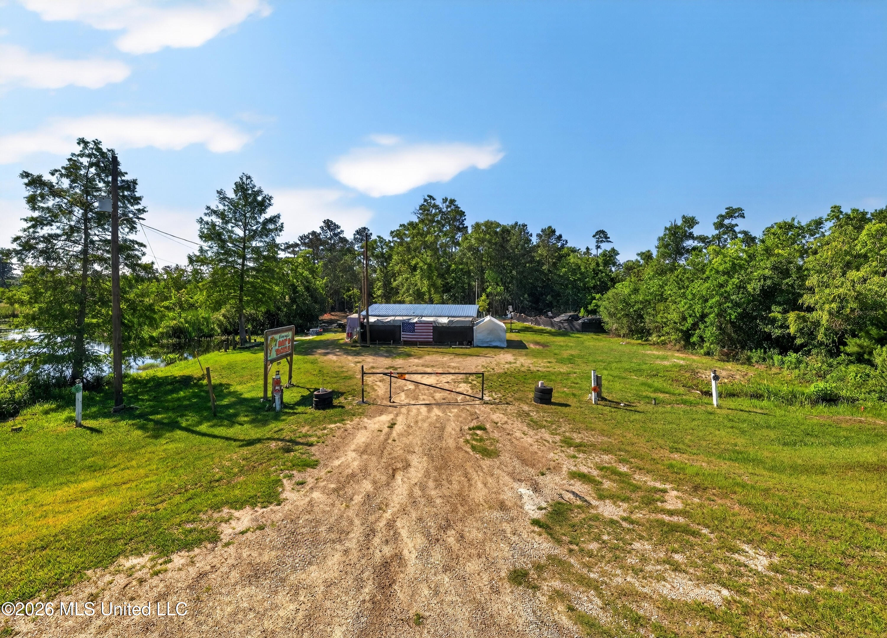 16475 Us-90 Property Photo 1