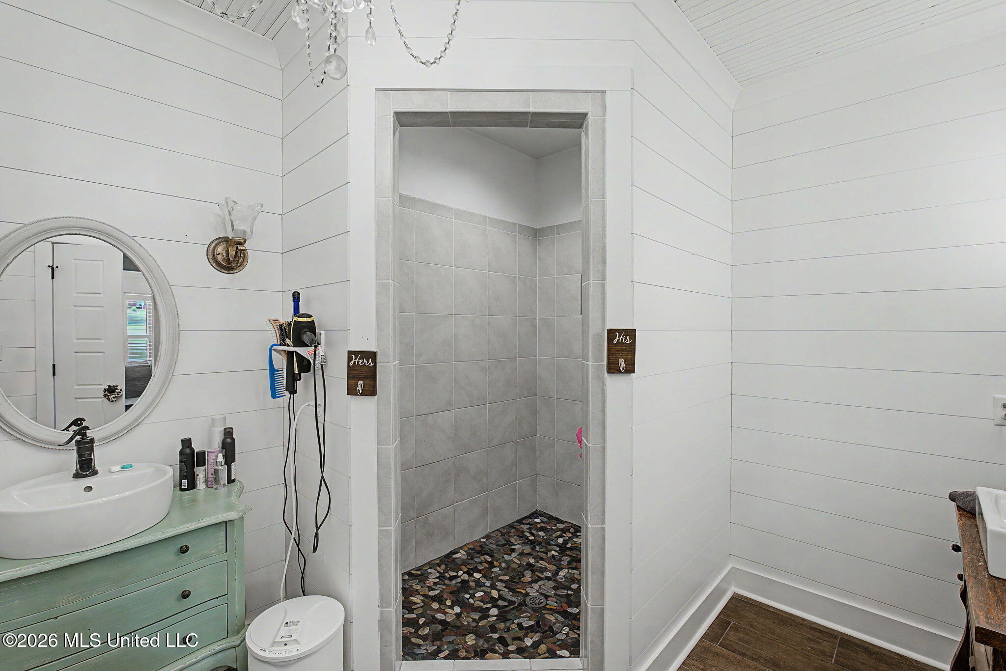 5665 Mcingvale Road Property Photo 24