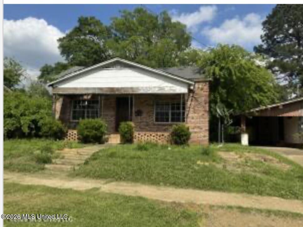 912 Summit Street Property Photo 1