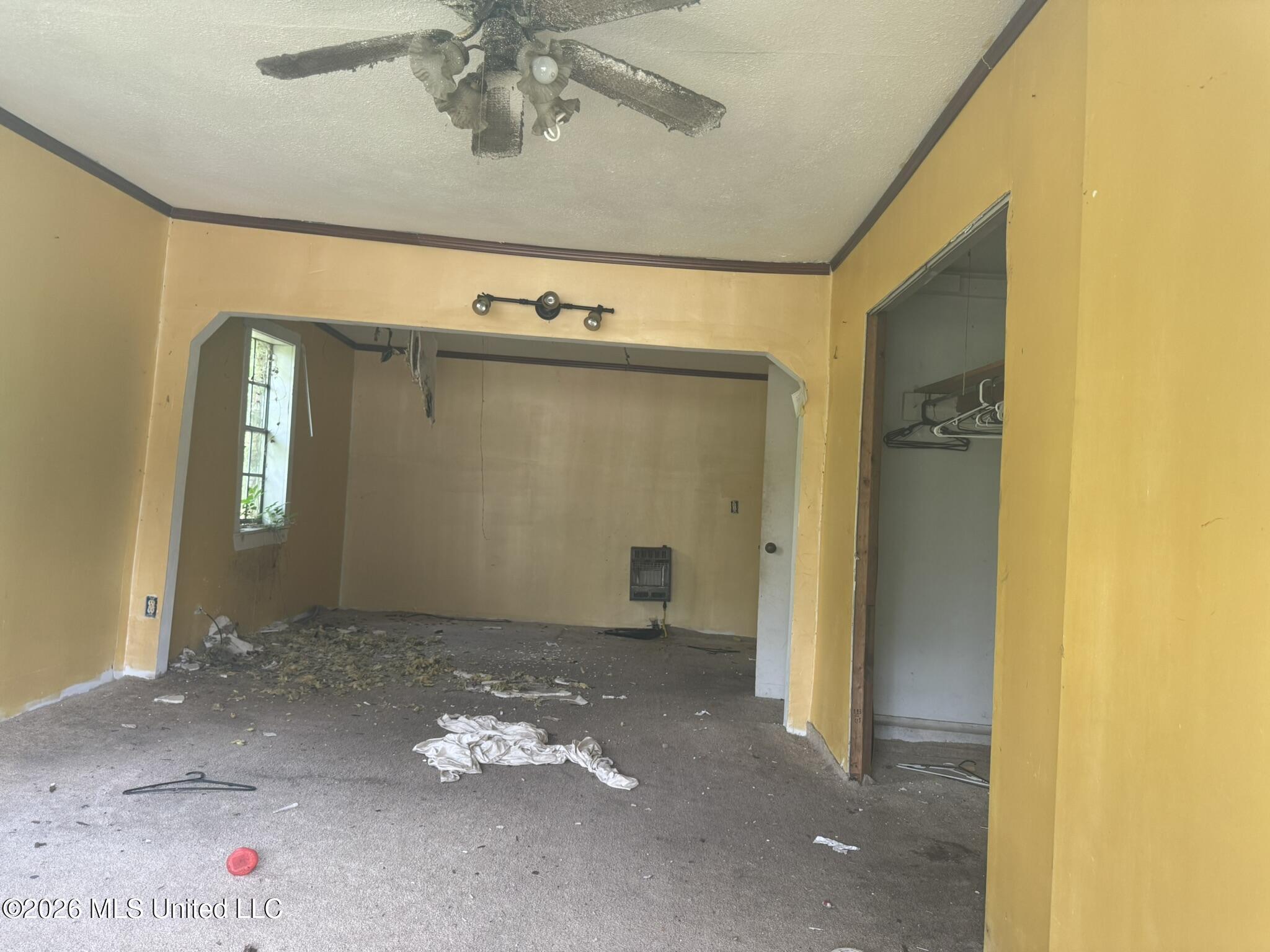 912 Summit Street Property Photo 3