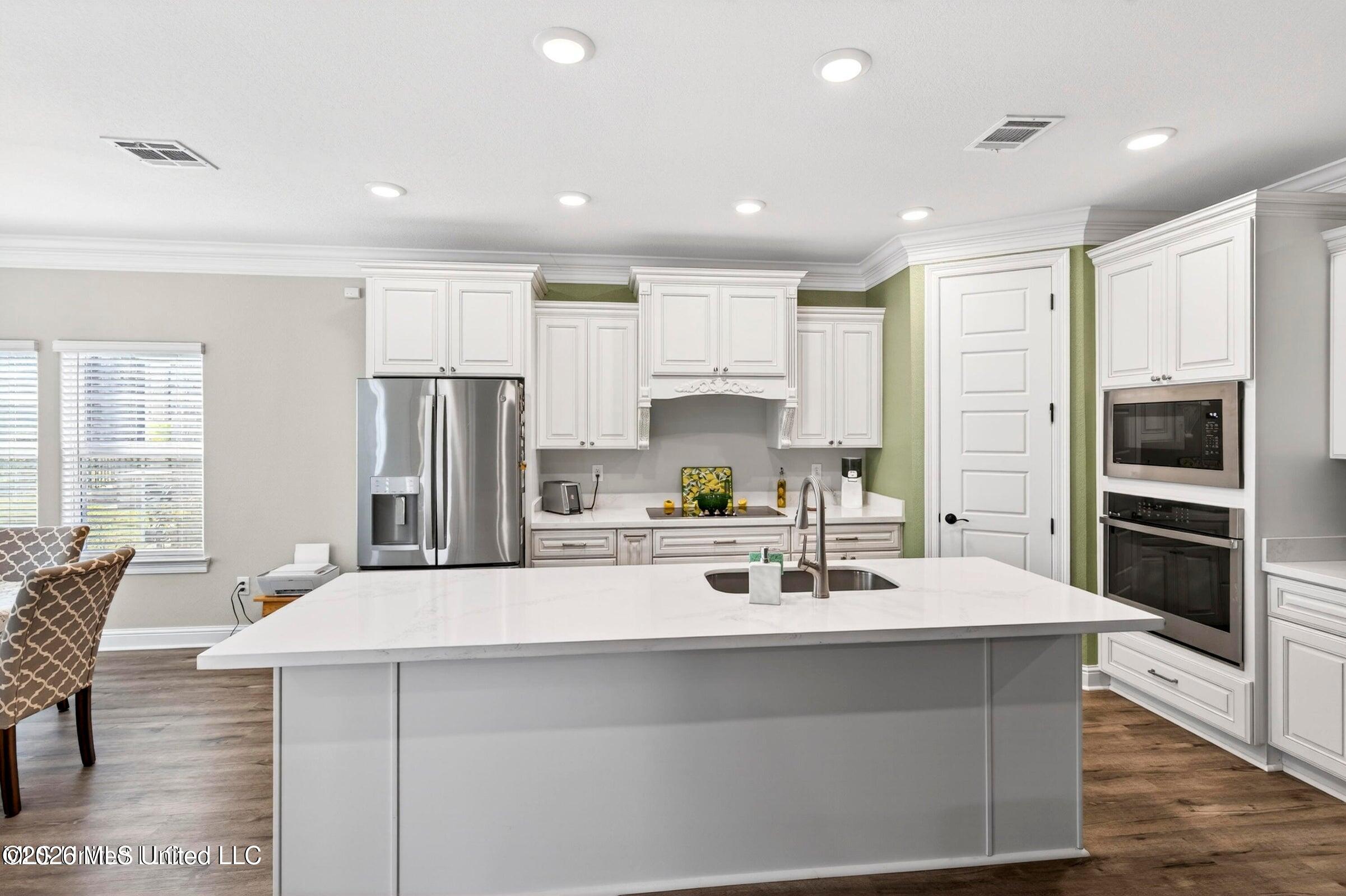 11106 Alphabet Road Property Photo 11
