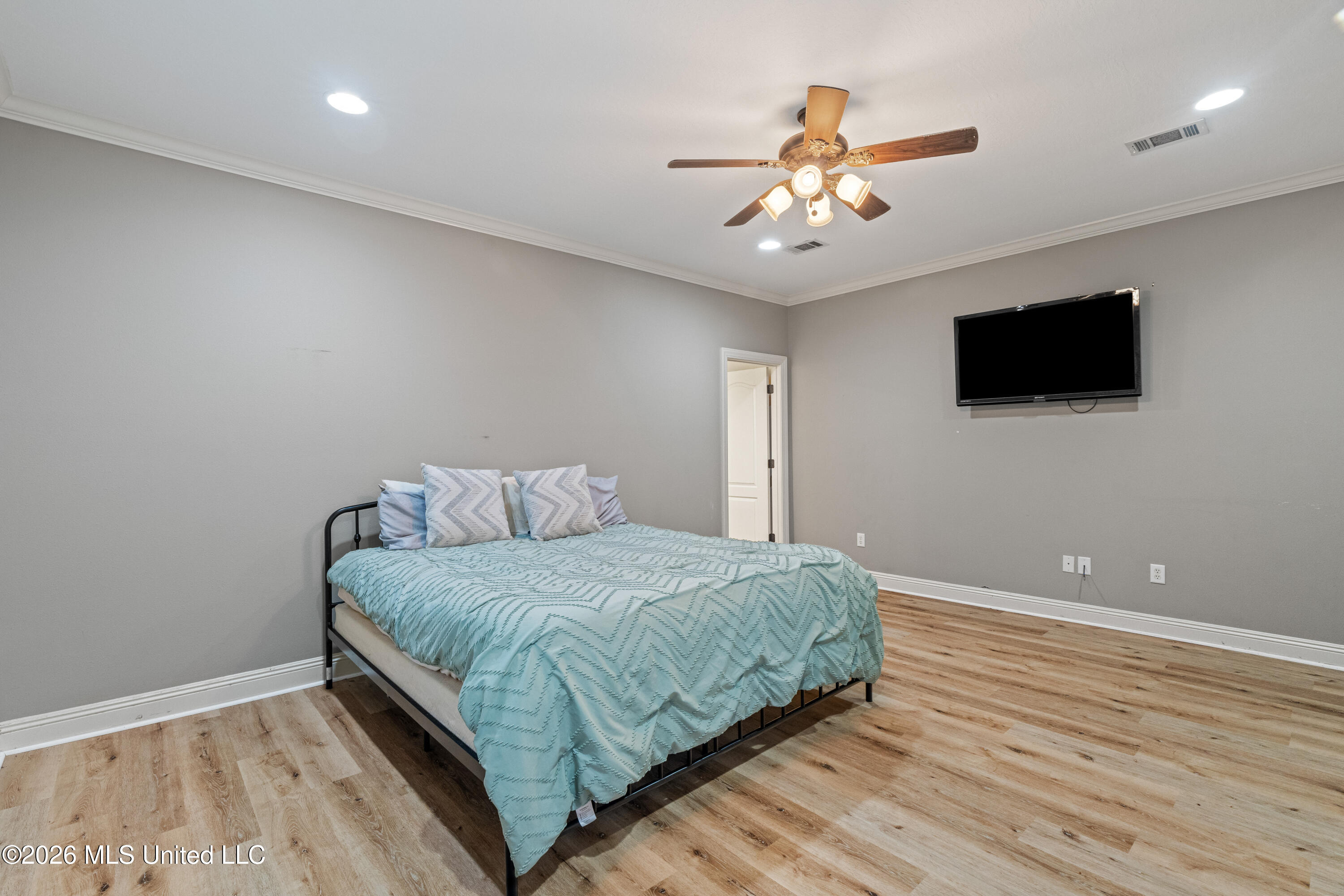 130 Cambrooke Property Photo 22