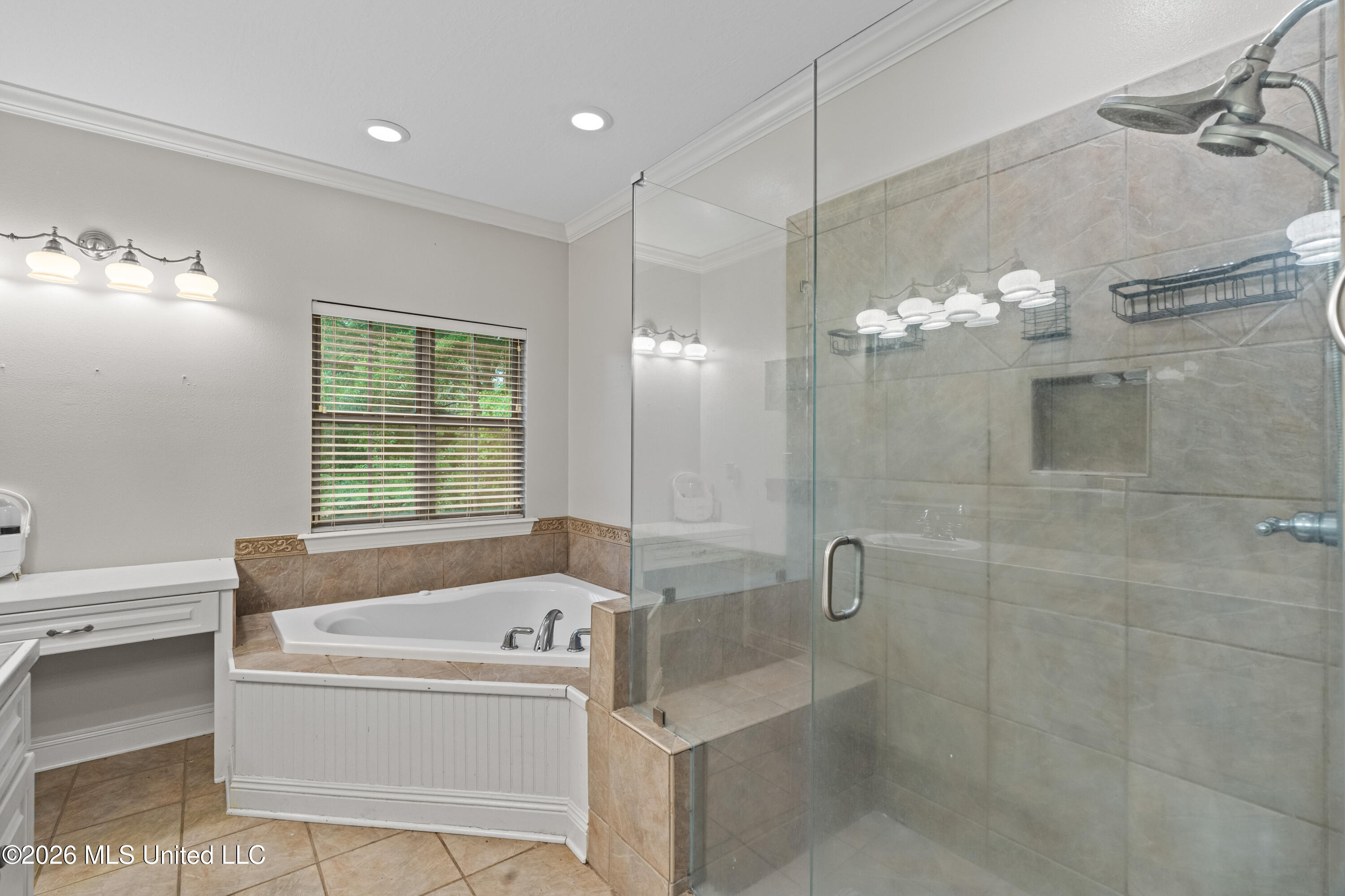130 Cambrooke Property Photo 28