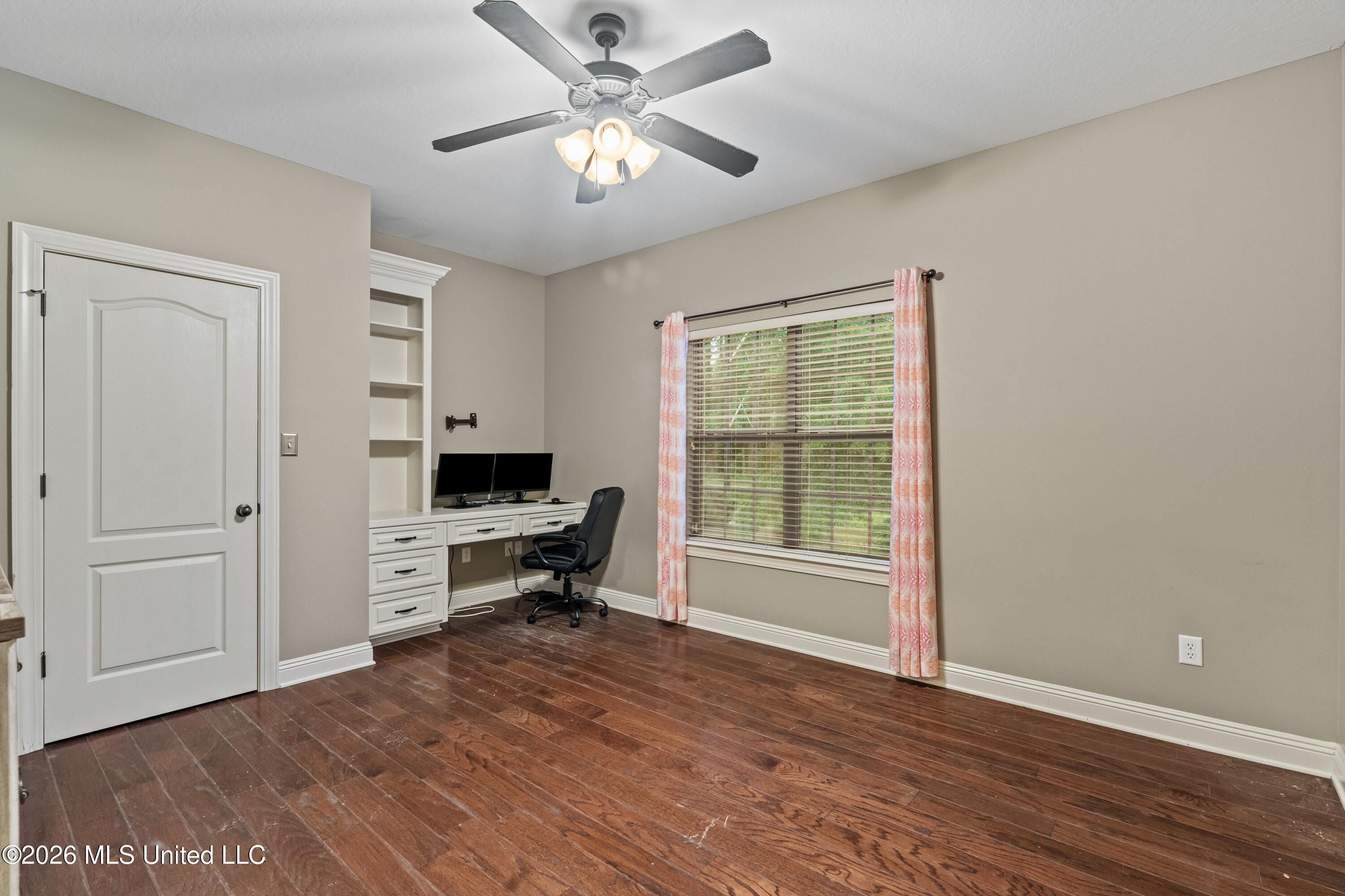 130 Cambrooke Property Photo 37