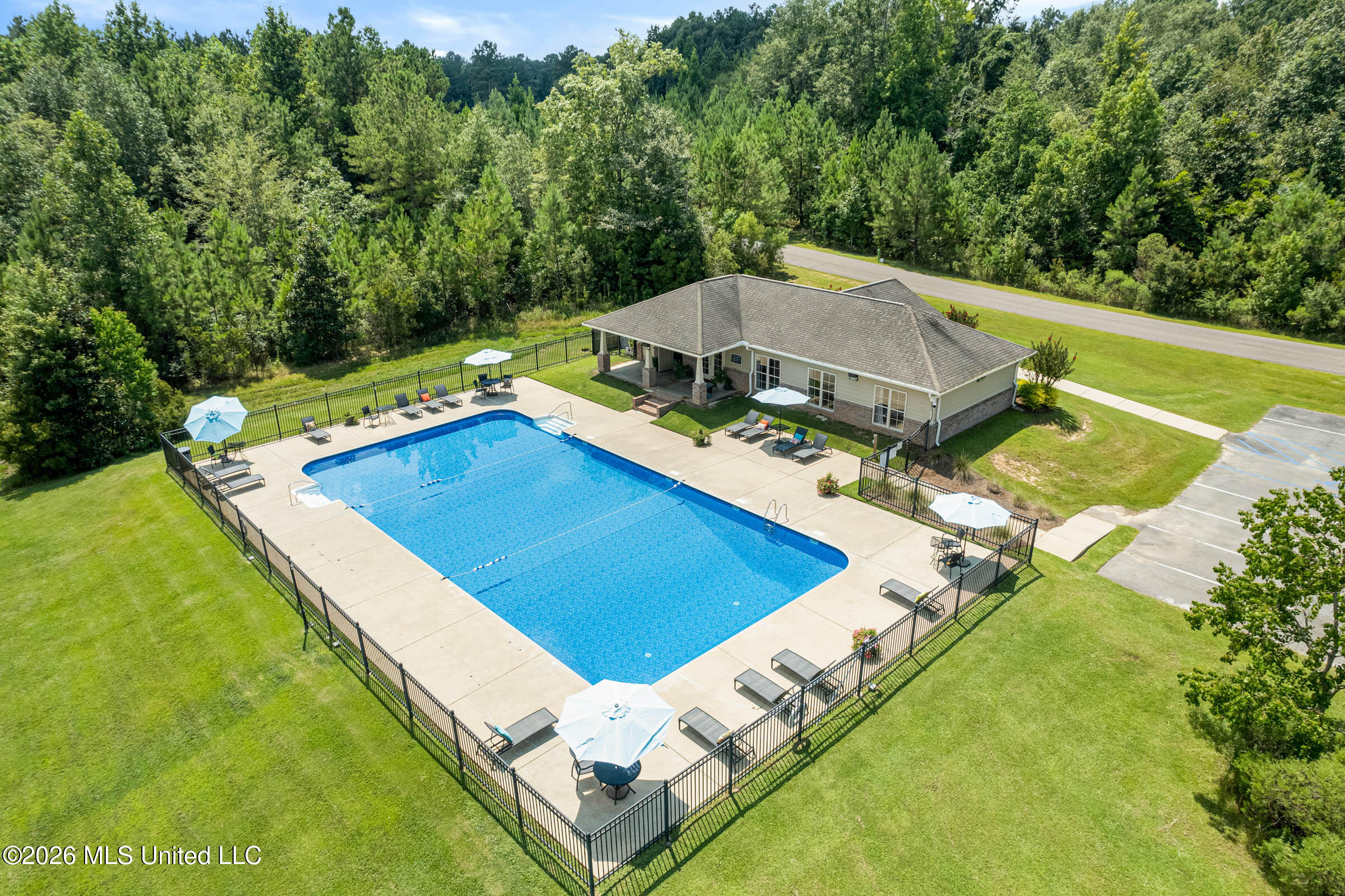 130 Cambrooke Property Photo 66