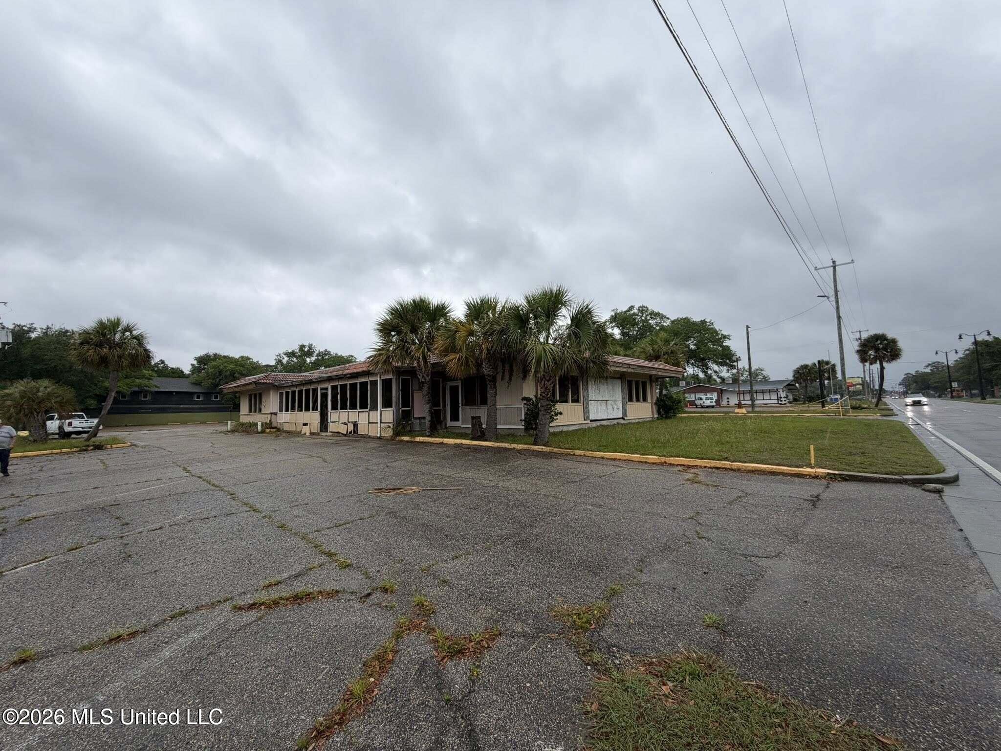 319 Courthouse Road Property Photo 1