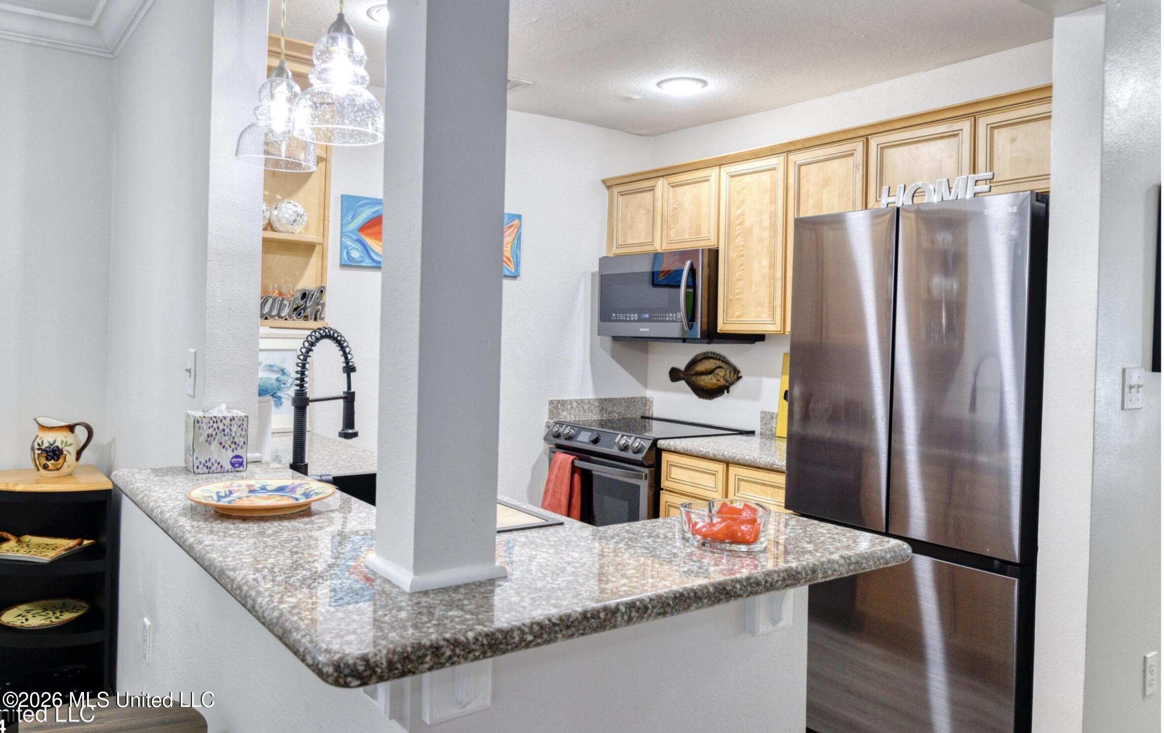 1282 W Beach Boulevard Property Photo 4