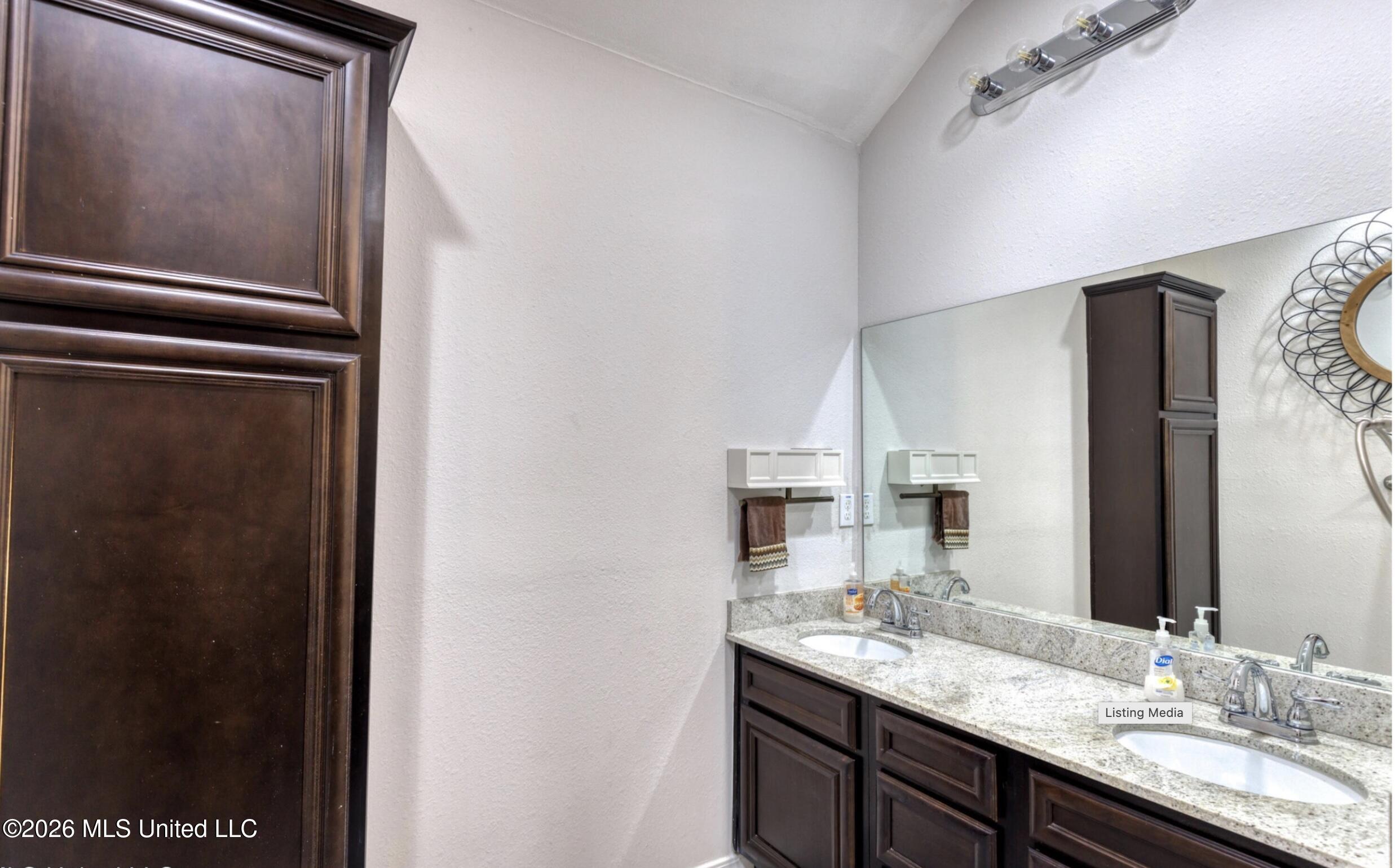 1282 W Beach Boulevard Property Photo 7