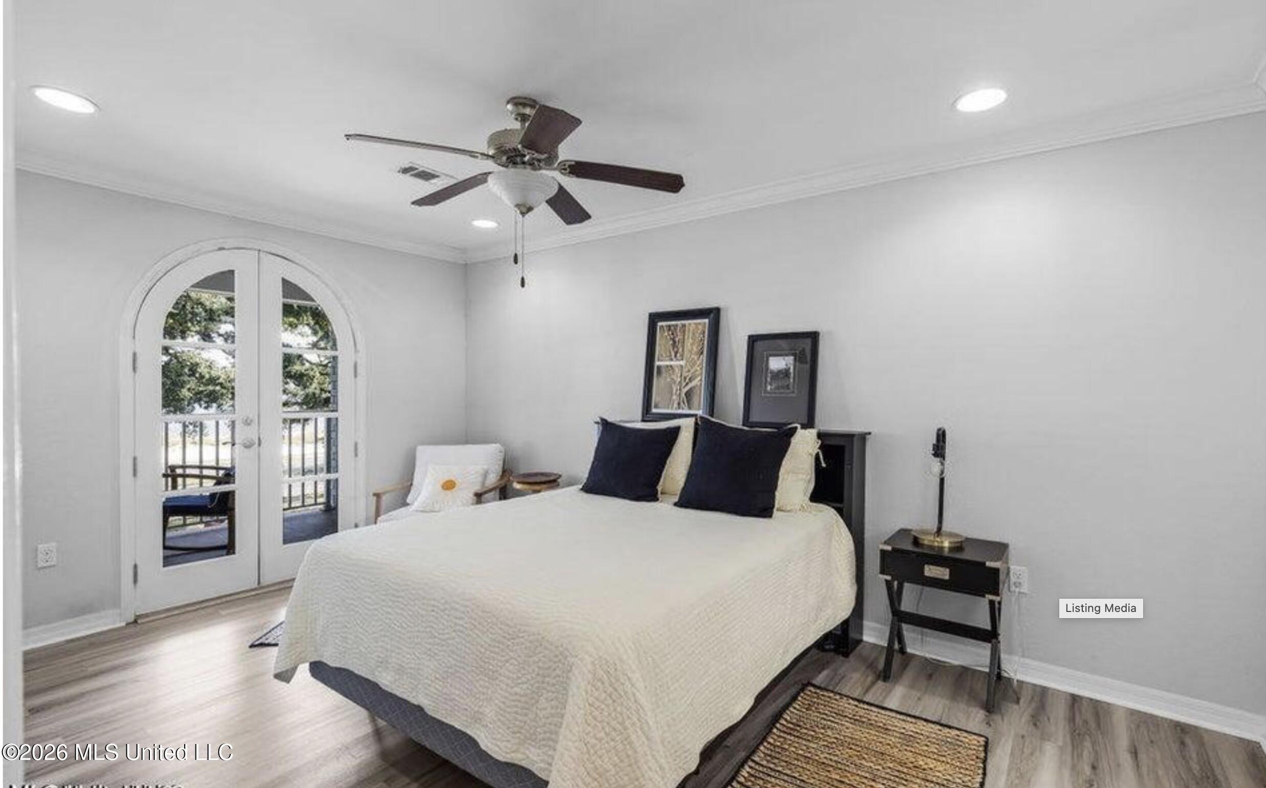 1282 W Beach Boulevard Property Photo 16
