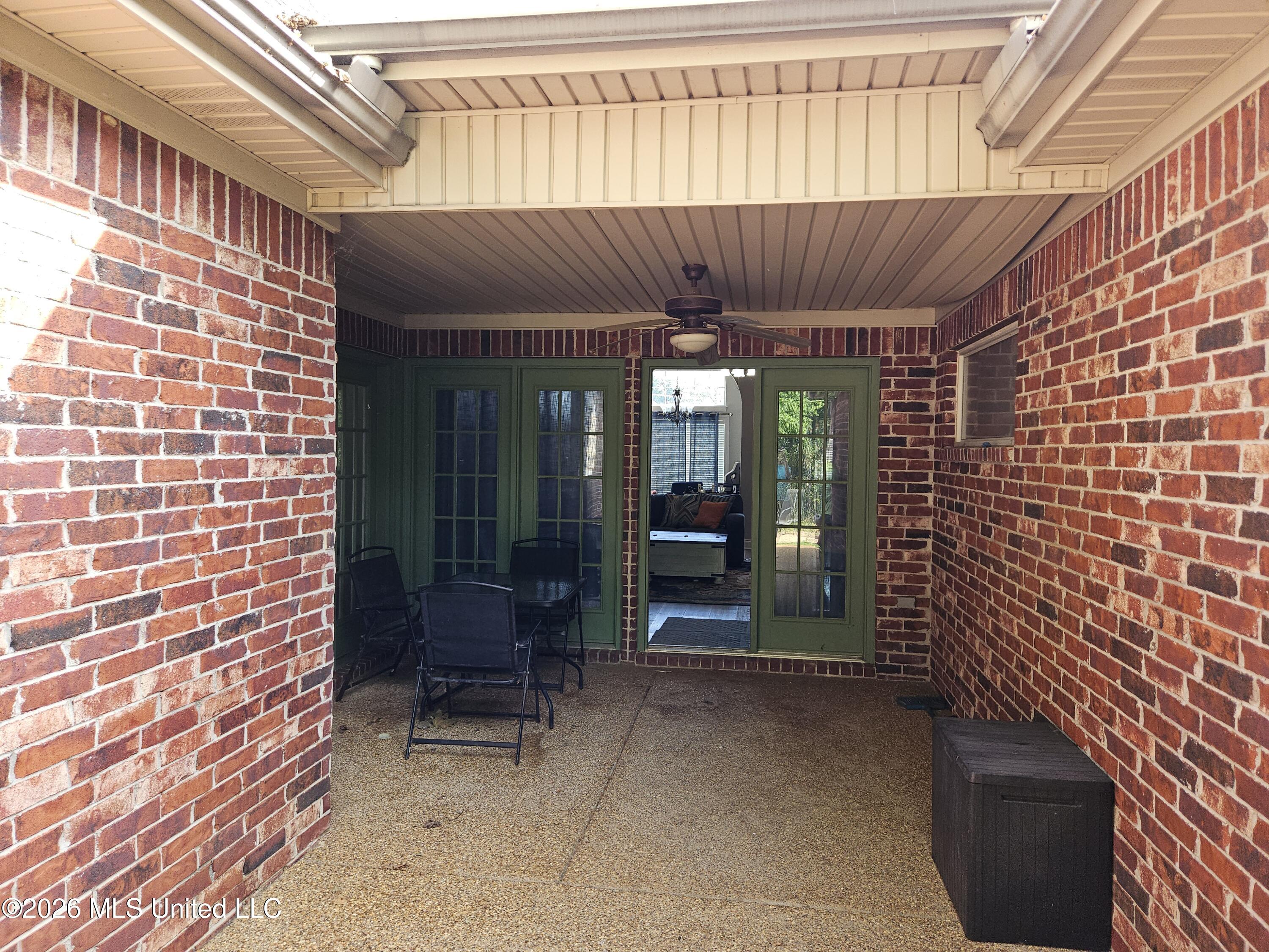105 Mckinzie Cove Property Photo 23