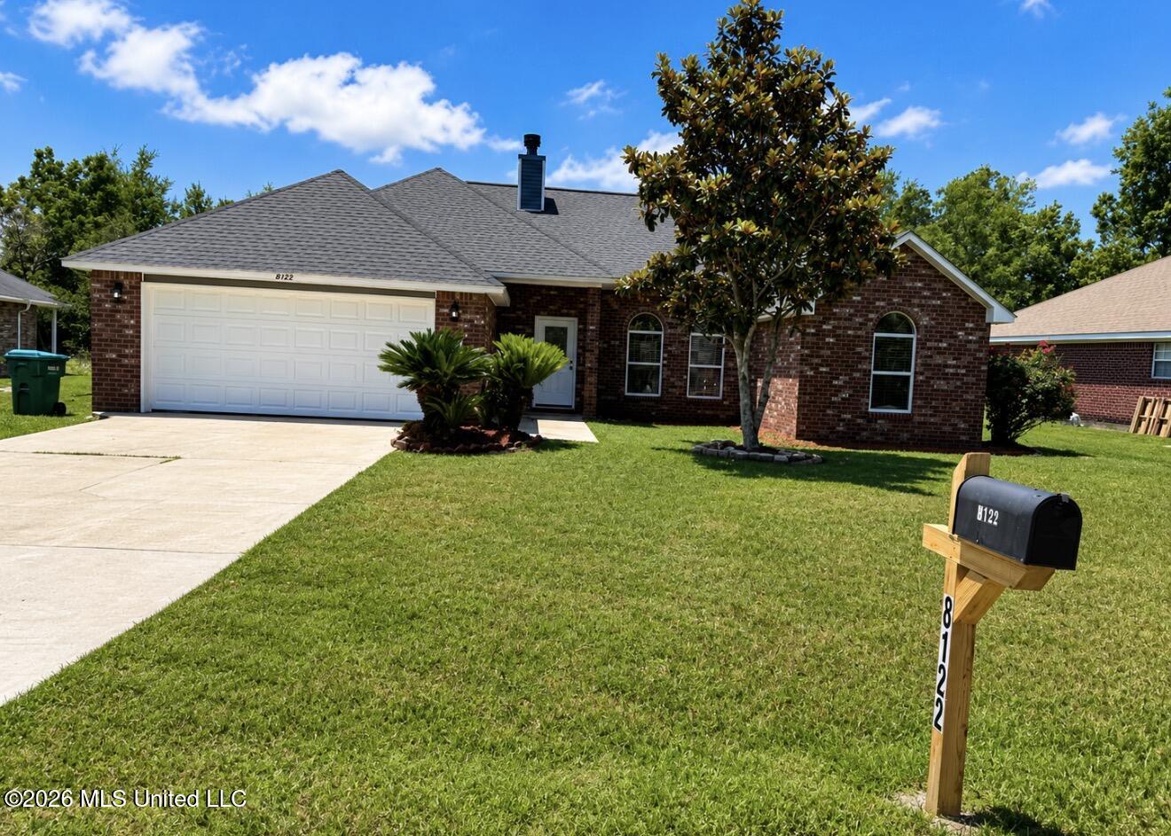 8122 Longwood Drive Property Photo 1