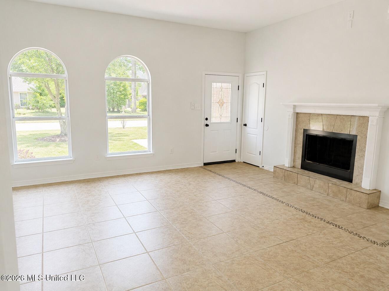 8122 Longwood Drive Property Photo 3