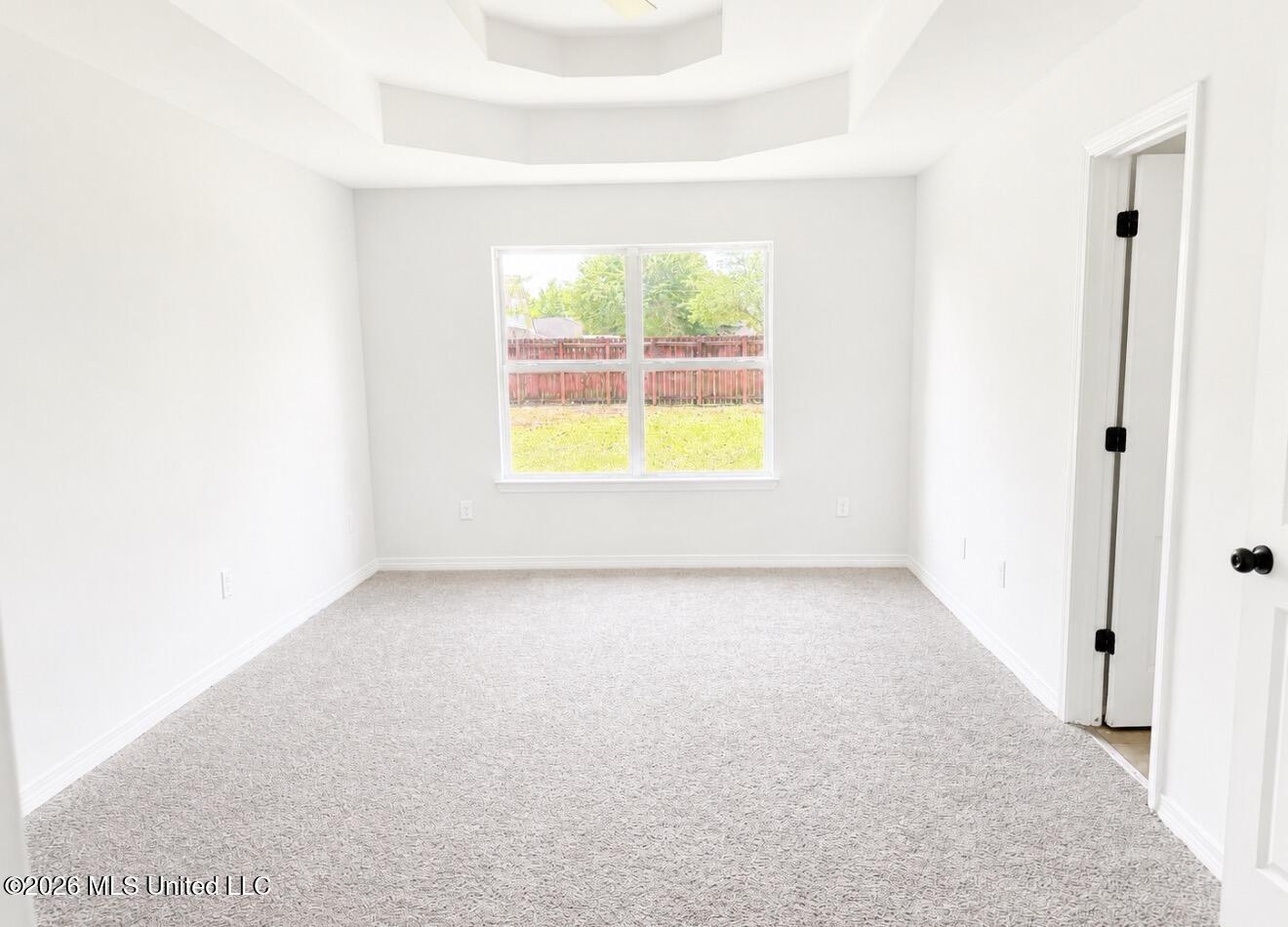 8122 Longwood Drive Property Photo 11