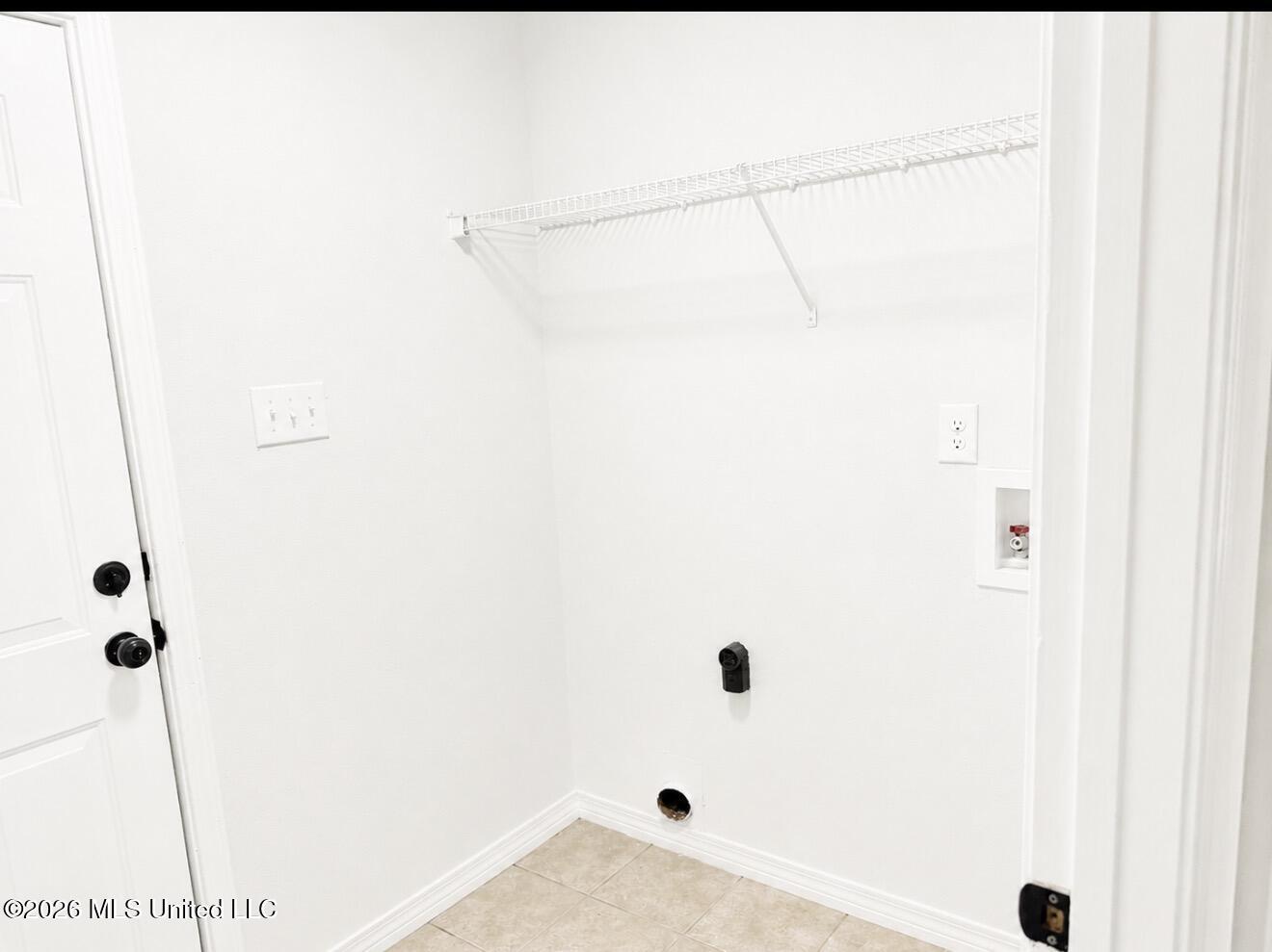 8122 Longwood Drive Property Photo 21