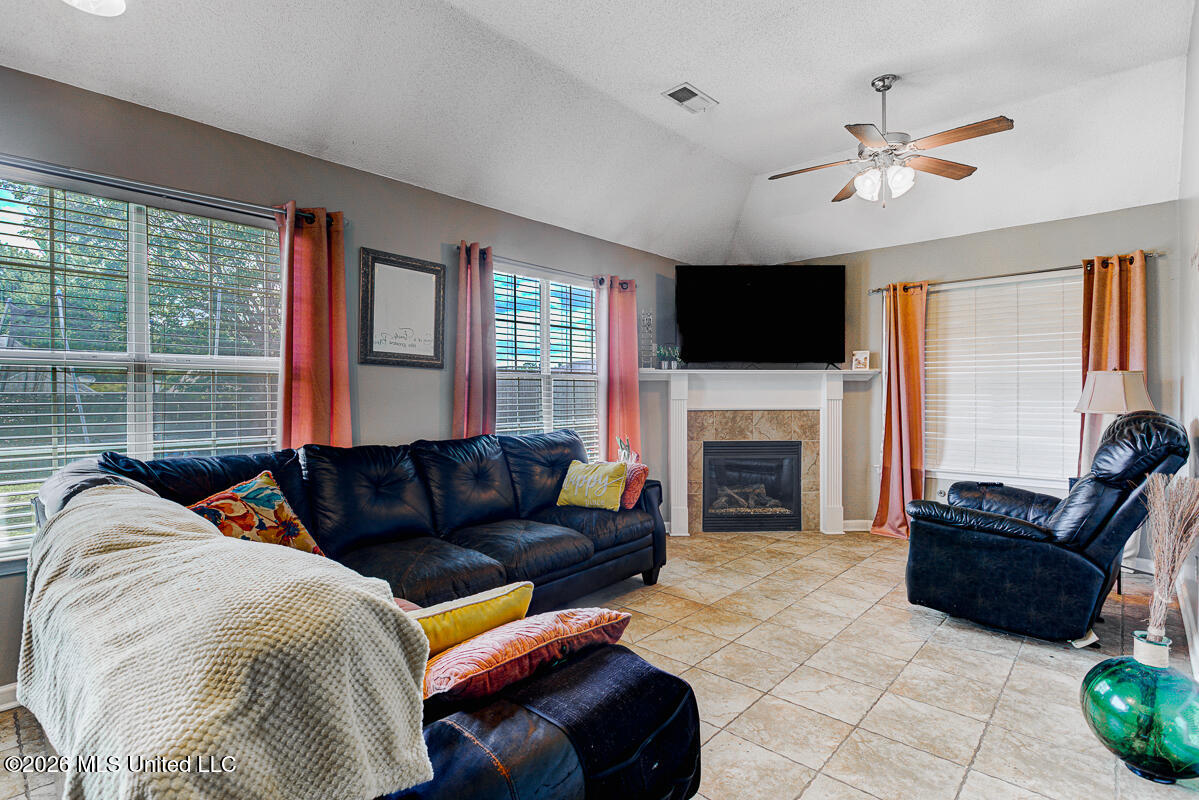 3141 Peachtree Drive Property Photo 8