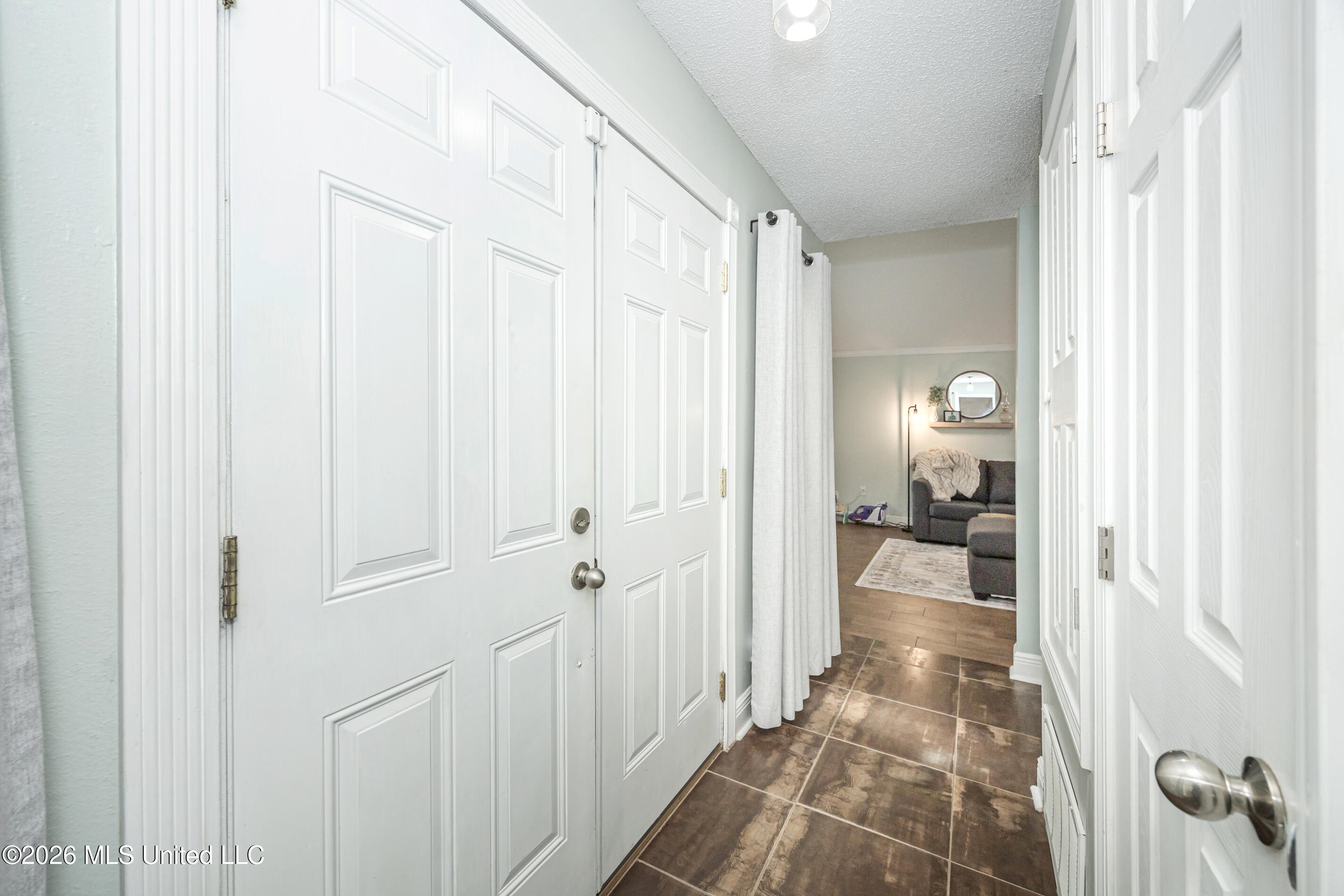 300 Idlewood Drive Property Photo 7