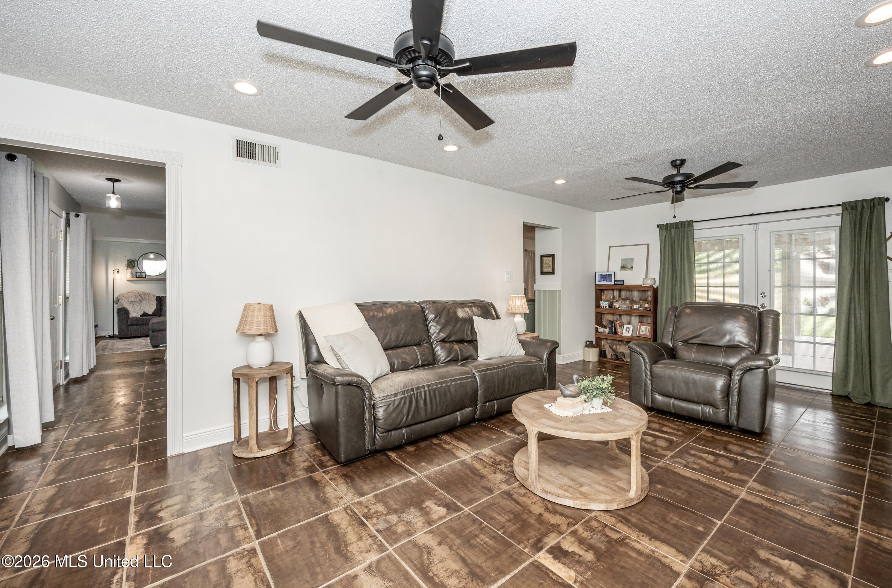 300 Idlewood Drive Property Photo 11