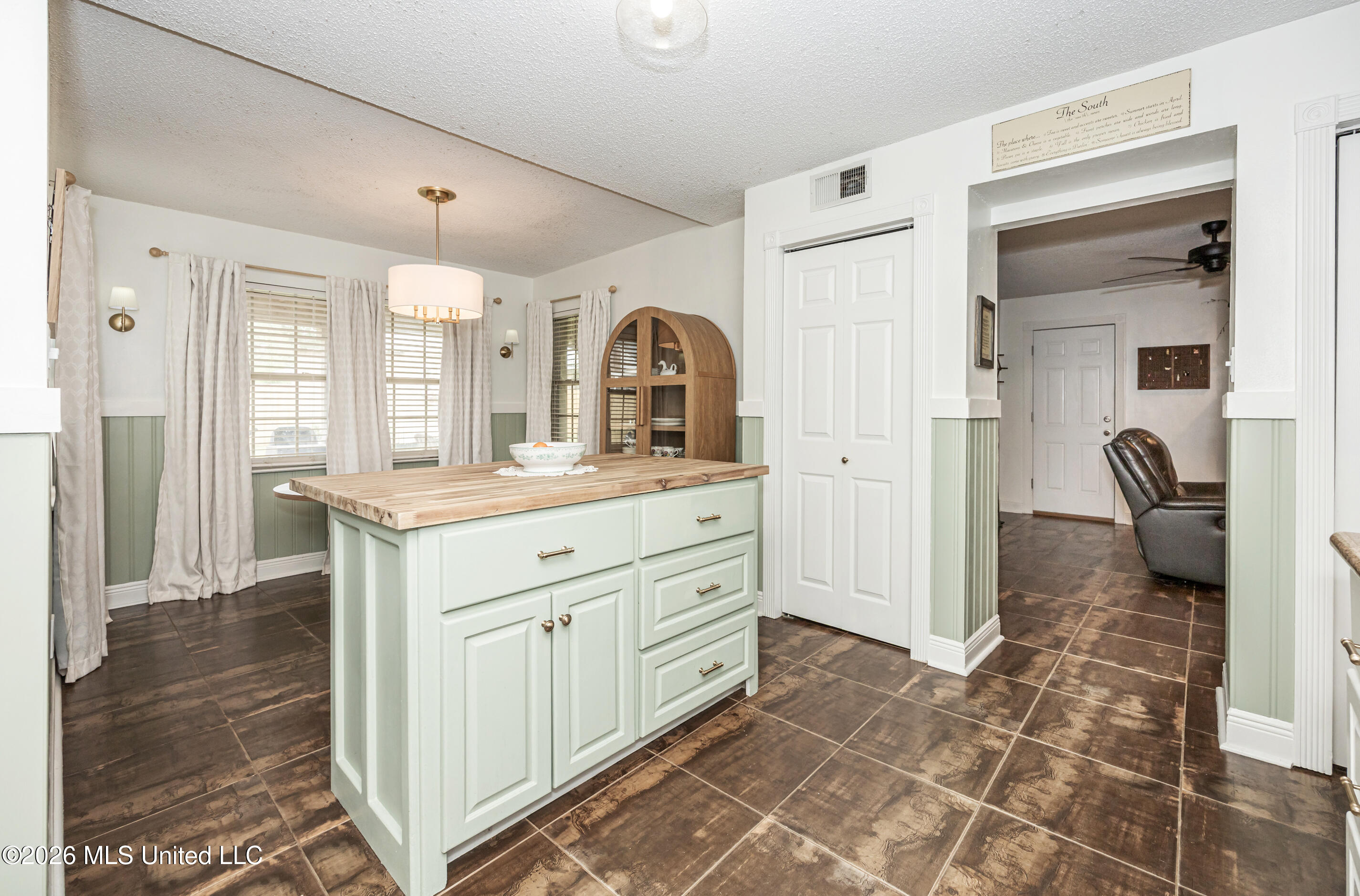 300 Idlewood Drive Property Photo 15