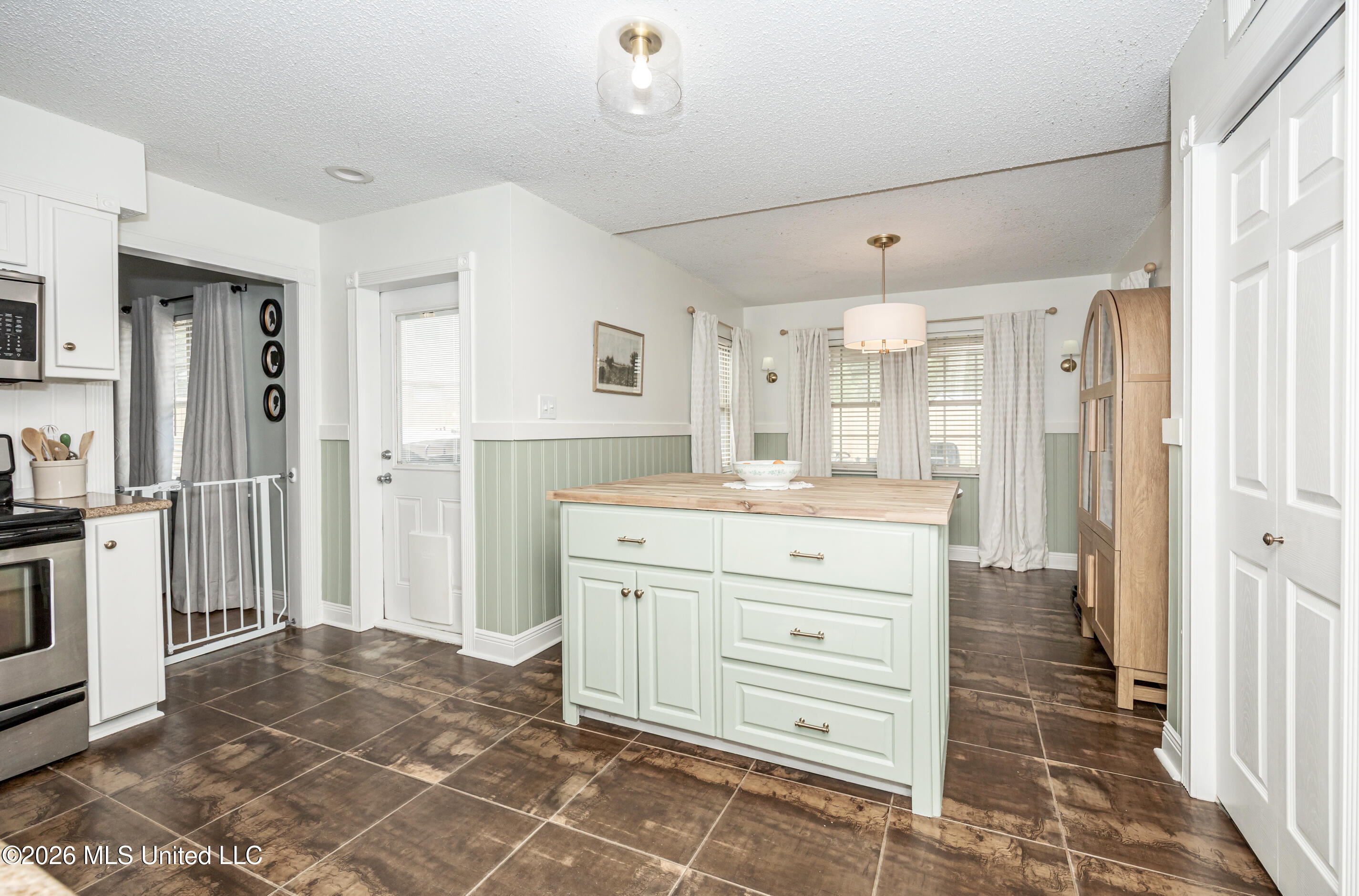 300 Idlewood Drive Property Photo 16
