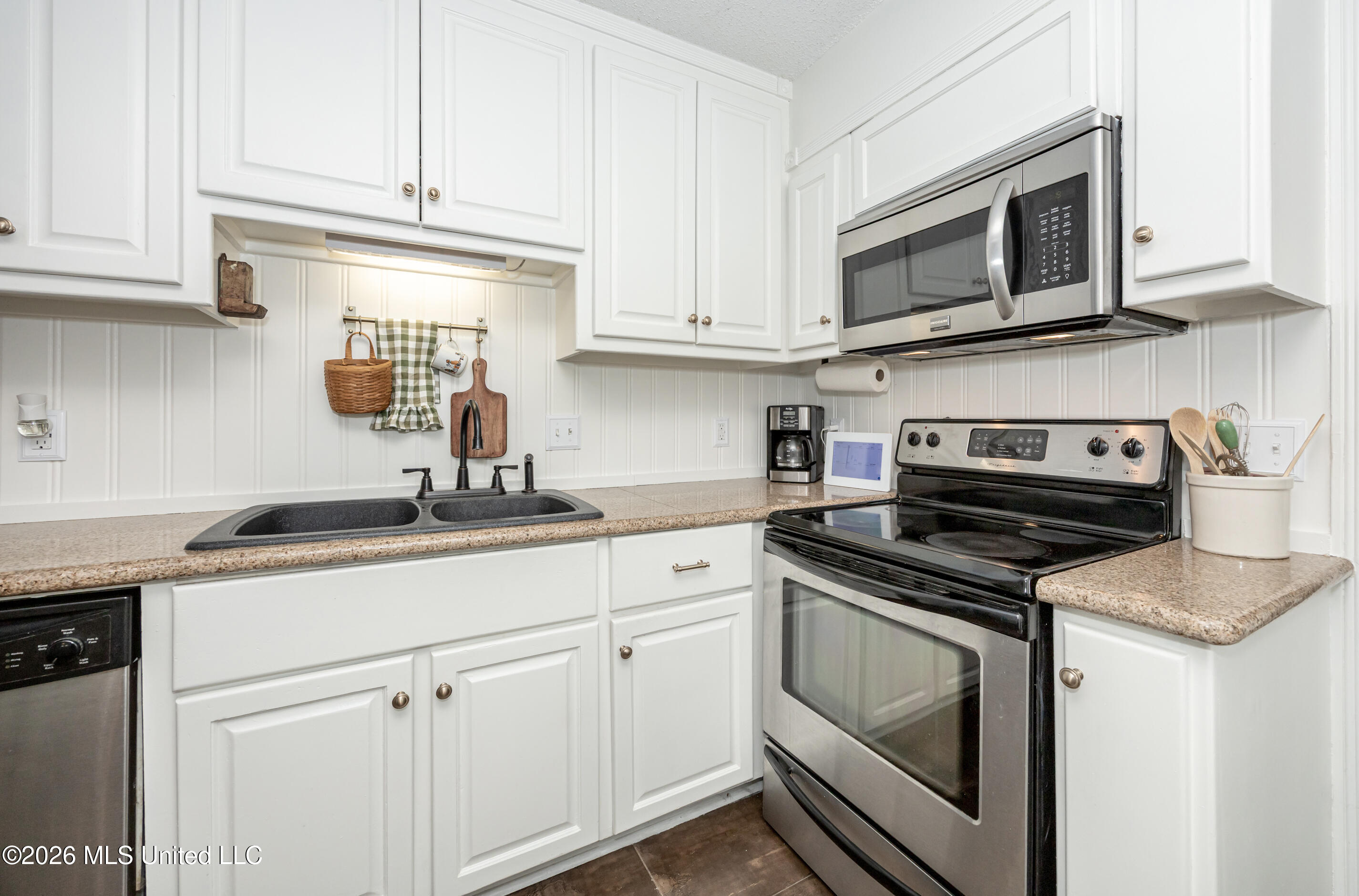 300 Idlewood Drive Property Photo 18